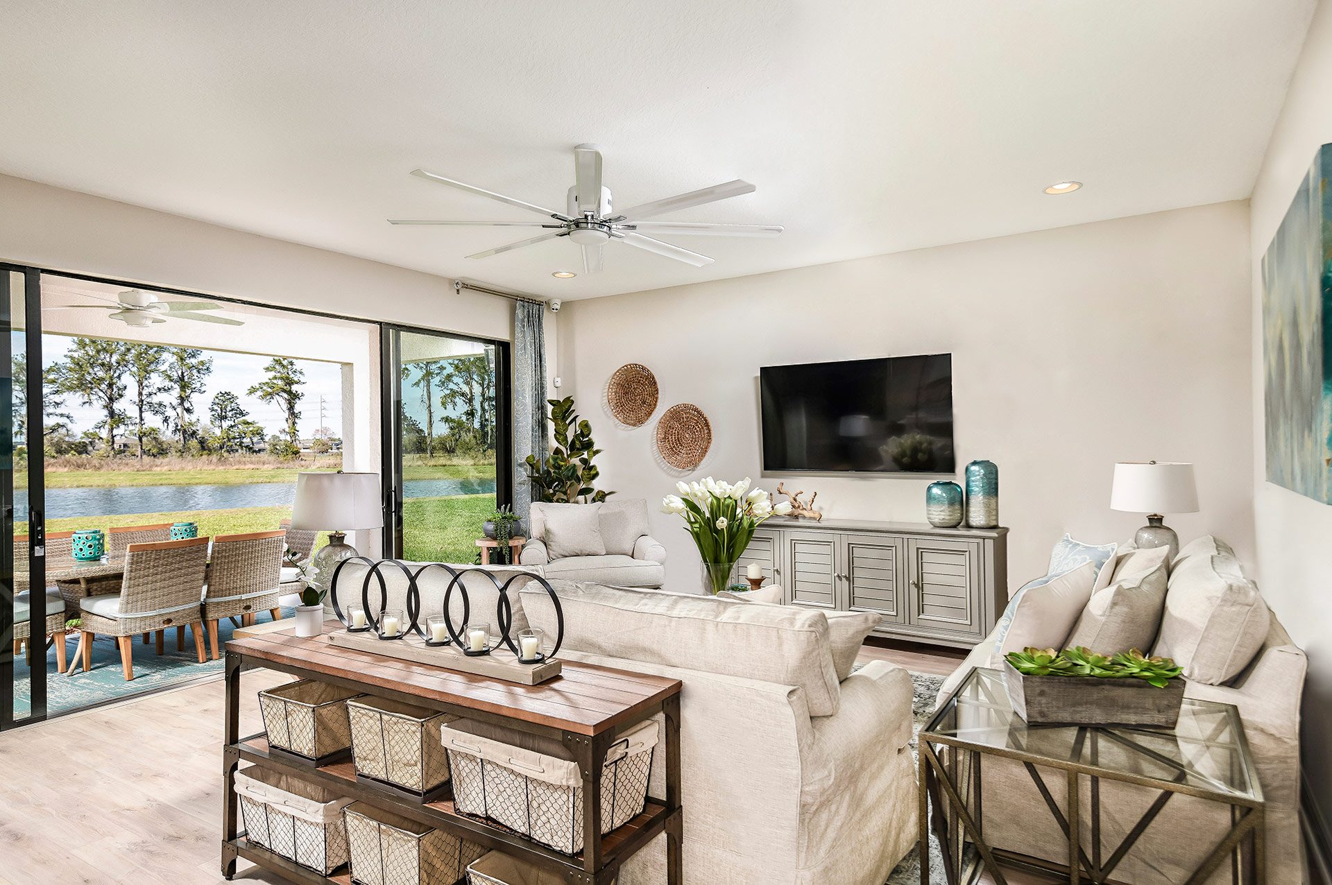 Grand Room Overlooking Lanai | Pelican at Hawkstone