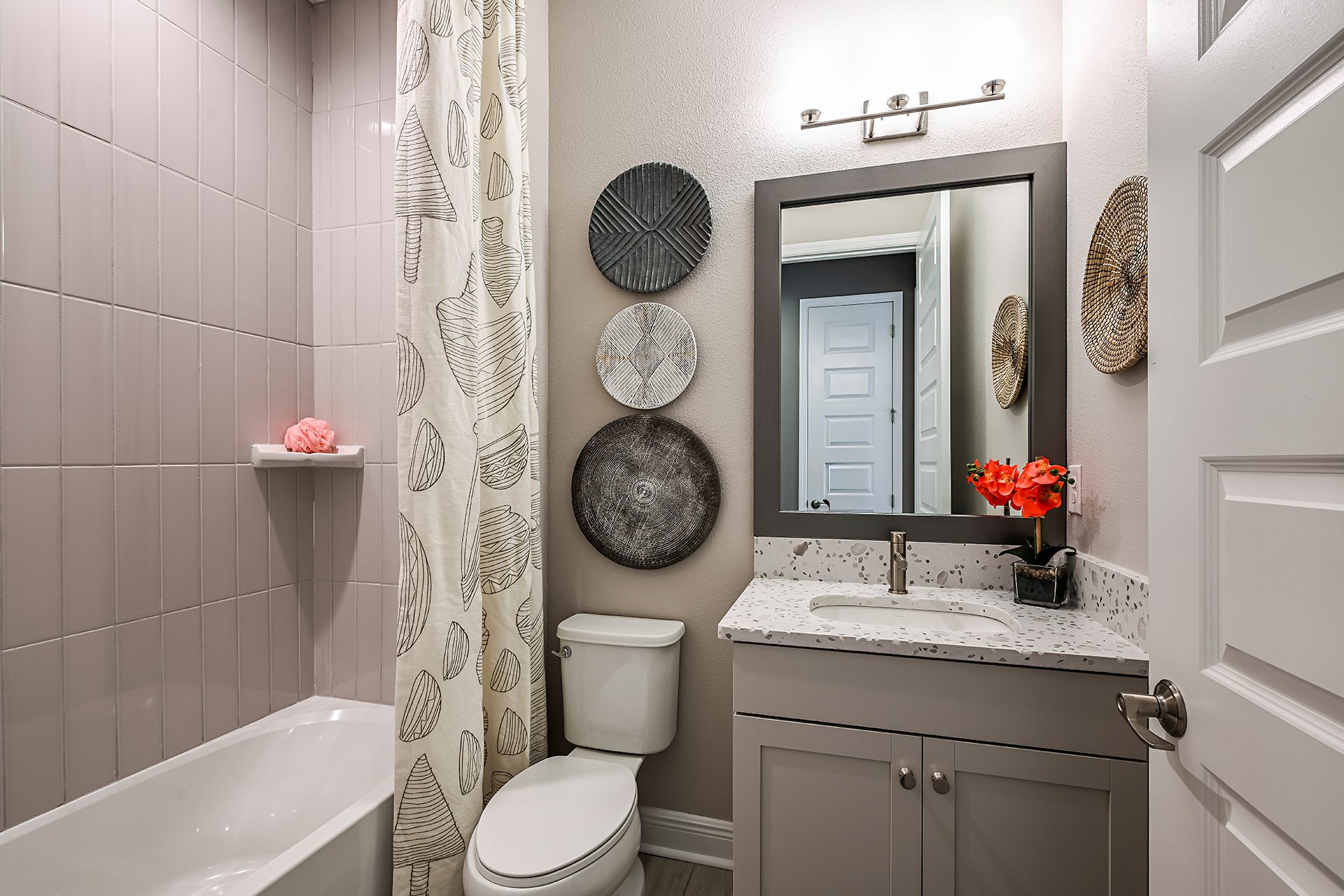 Secondary Bathroom | Bayshore II at Waterset