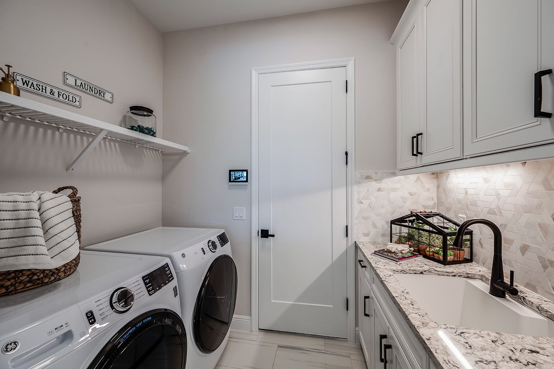 Laundry Room - Biscayne II at Mirada