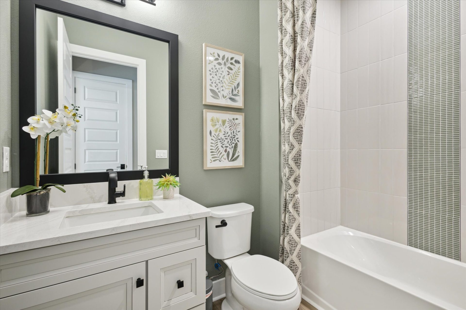 Secondary Bathroom - Biscayne II at North River Ranch