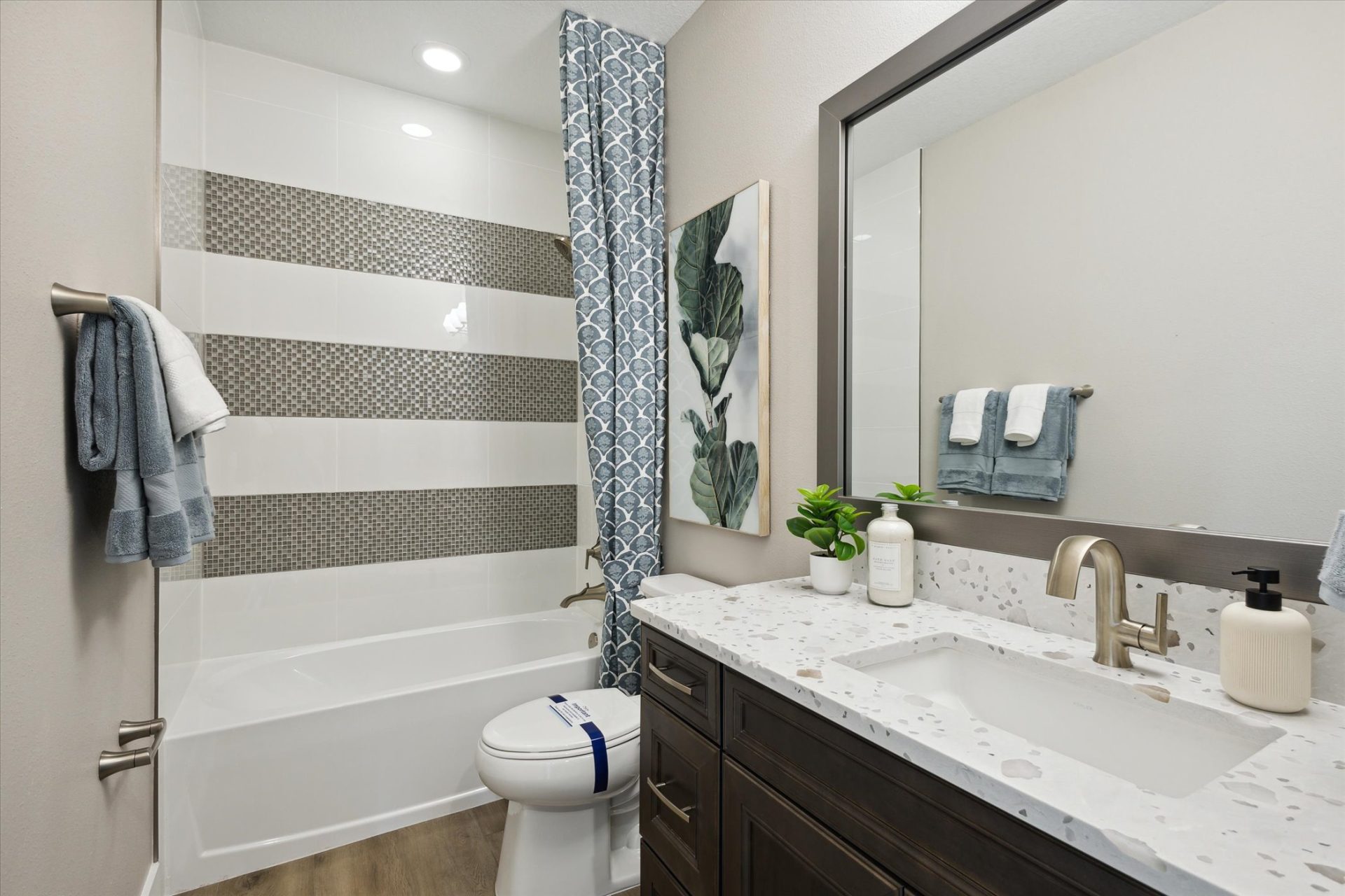 Secondary Bathroom - Key Largo II at Hidden Lakes