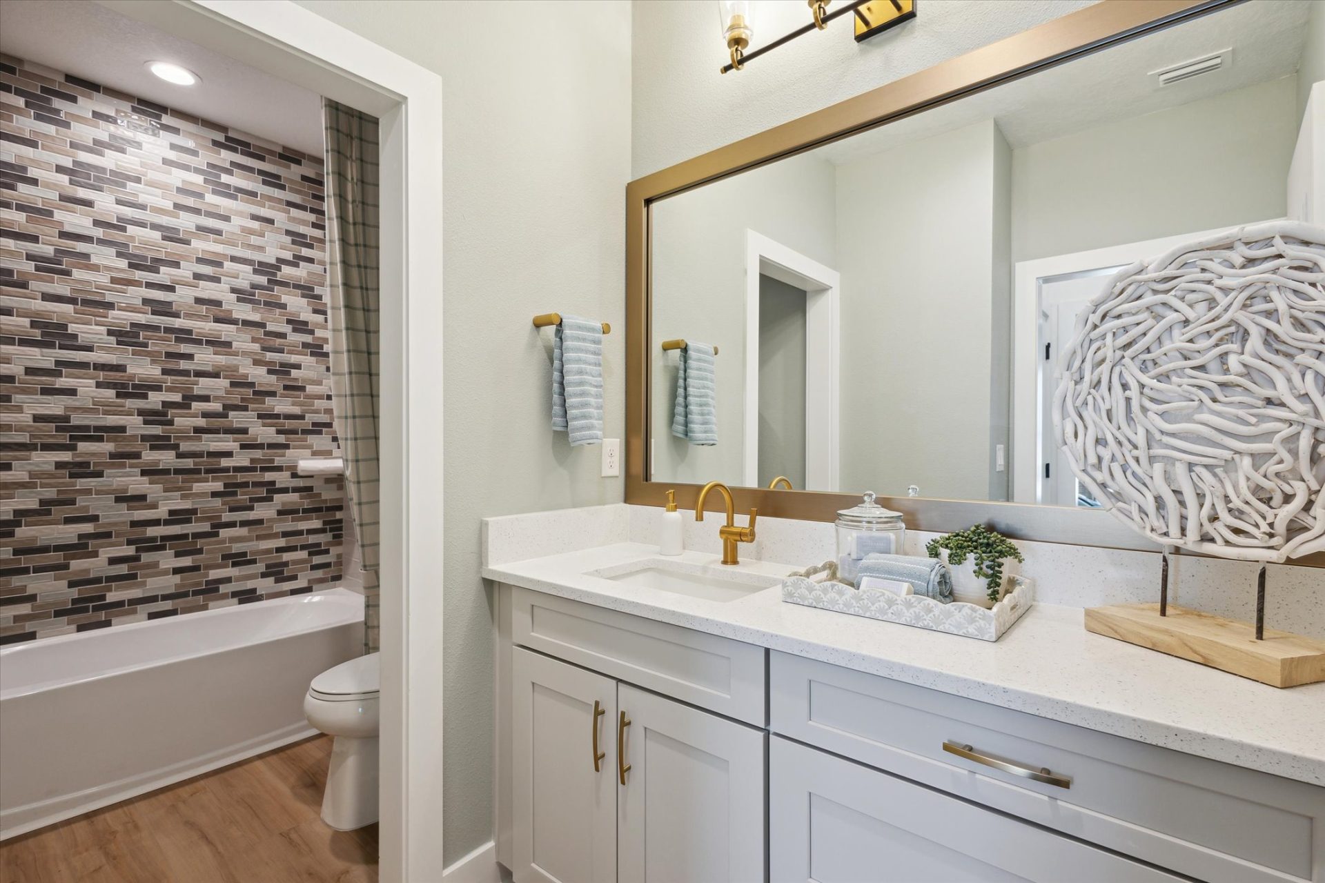 Secondary Bathroom - Cedar Key II at Triple Creek