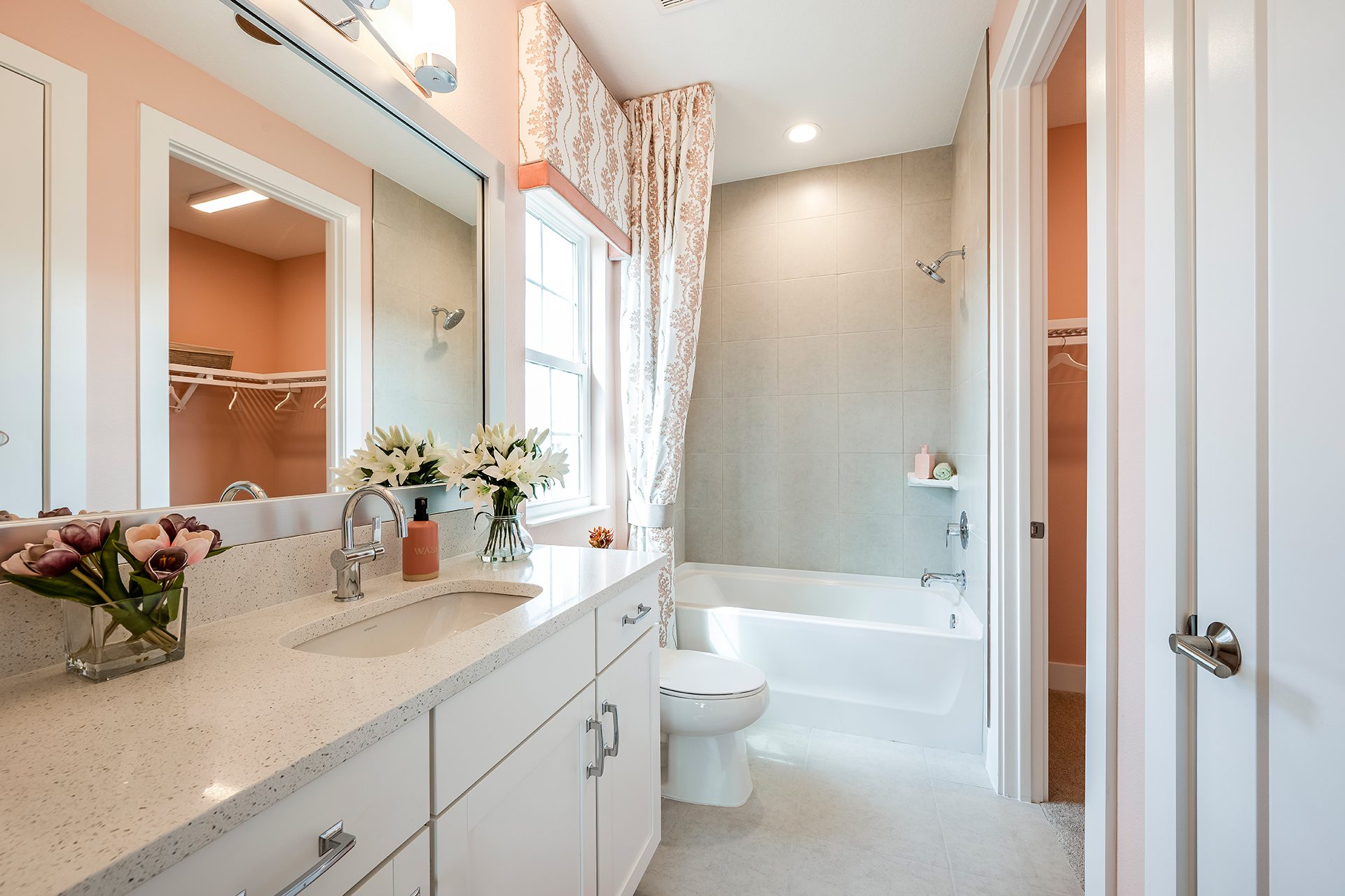 Secondary Bathroom - Egret II at Star Farms
