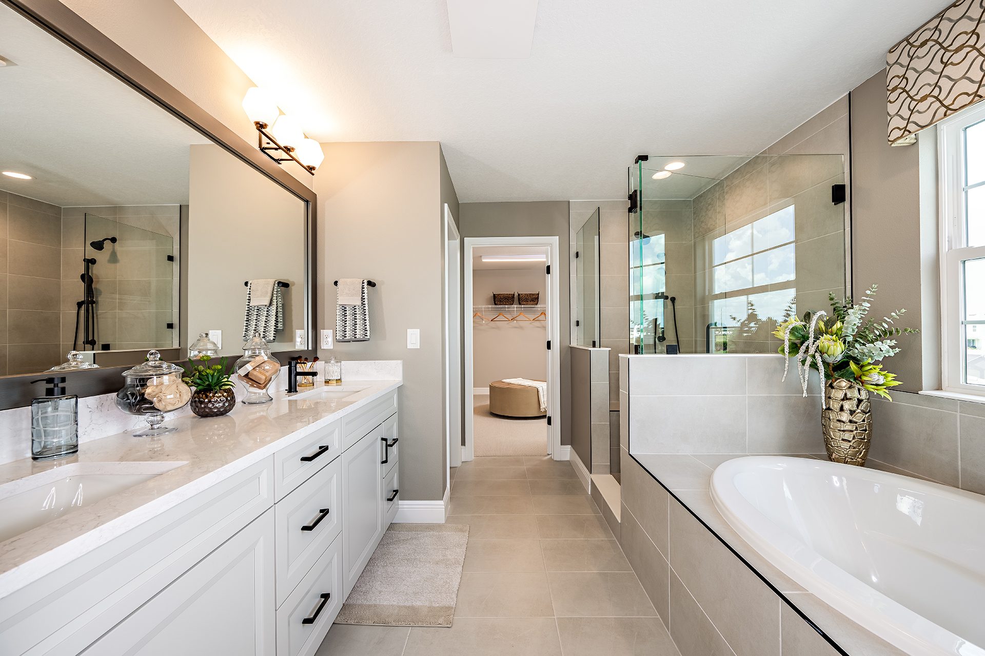 Mater Bathroom - Pelican at Star Farms
