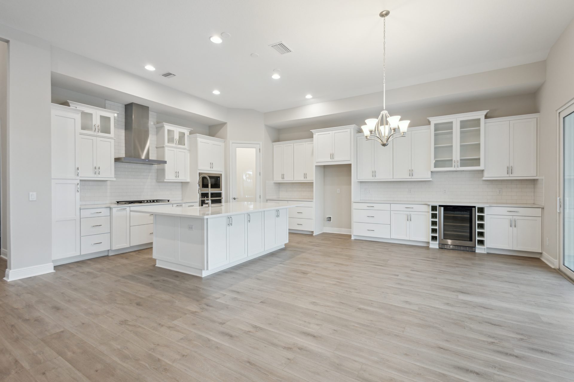 Gourmet Kitchen - 17555 Glistening Court