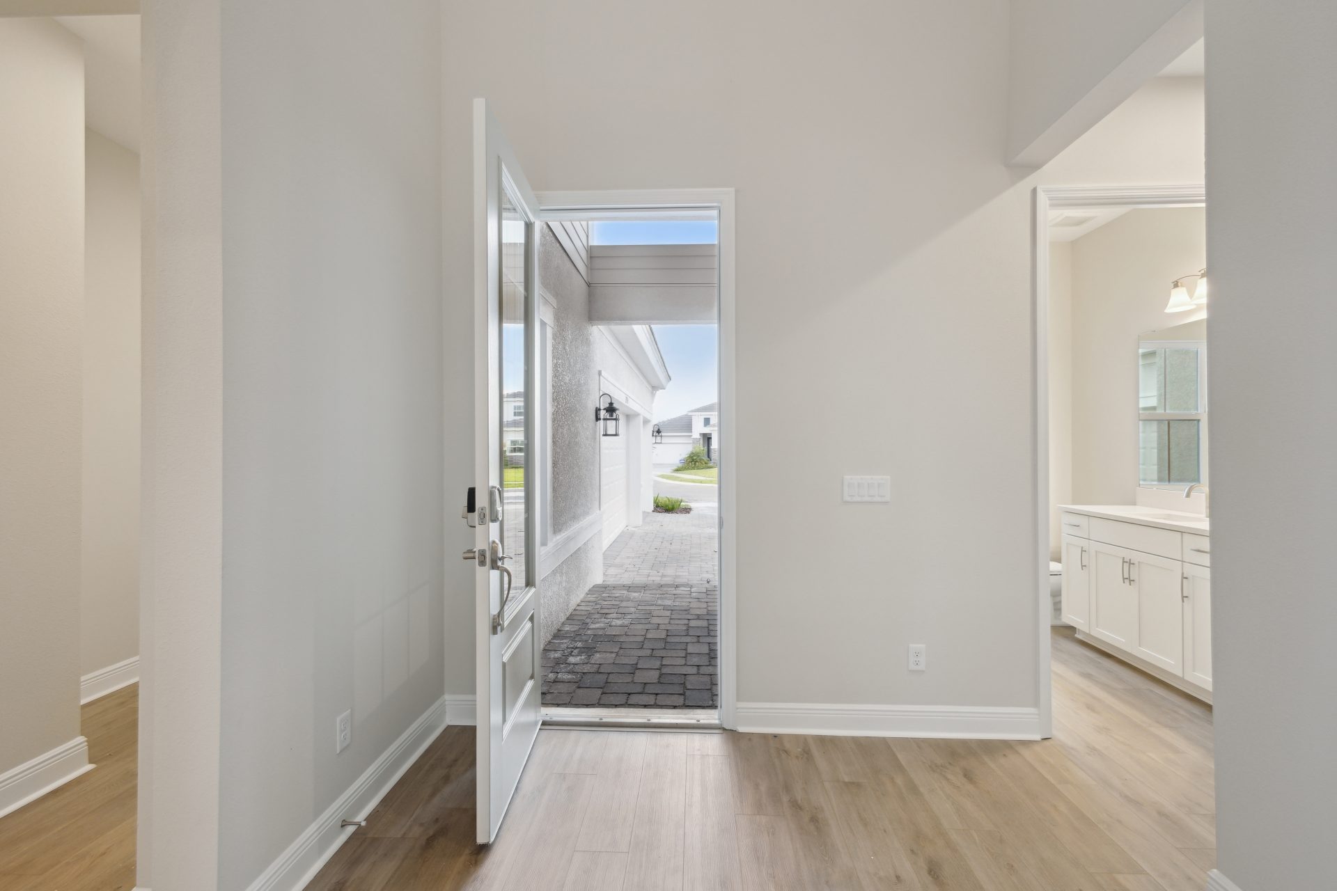 Front Entry - 17555 Glistening Court