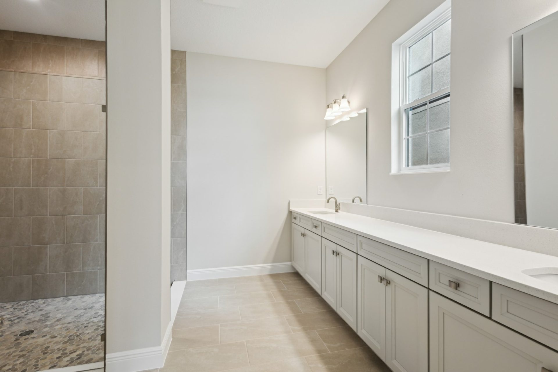 Owners Retreat Bathroom - 15003 Rider Pass Dr