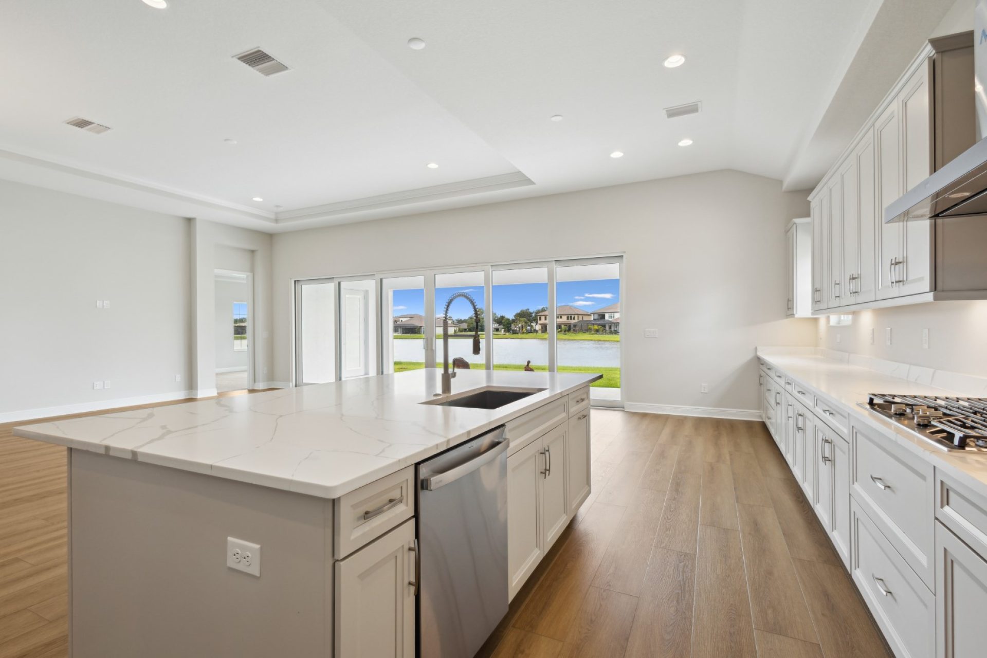 Gourmet Kitchen - 15003 Rider Pass Dr