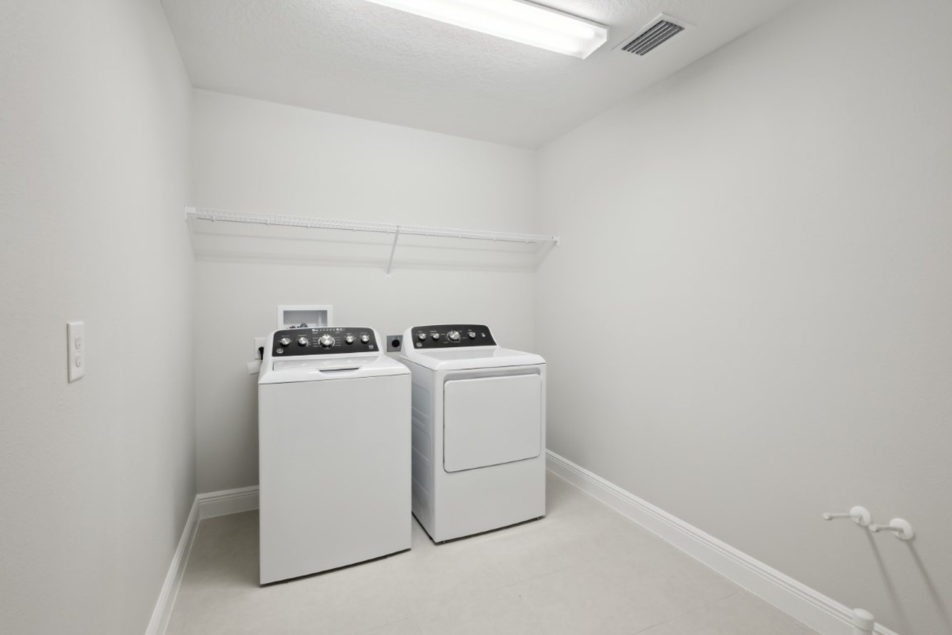 8518 Dove Bog Ter - Laundry Room