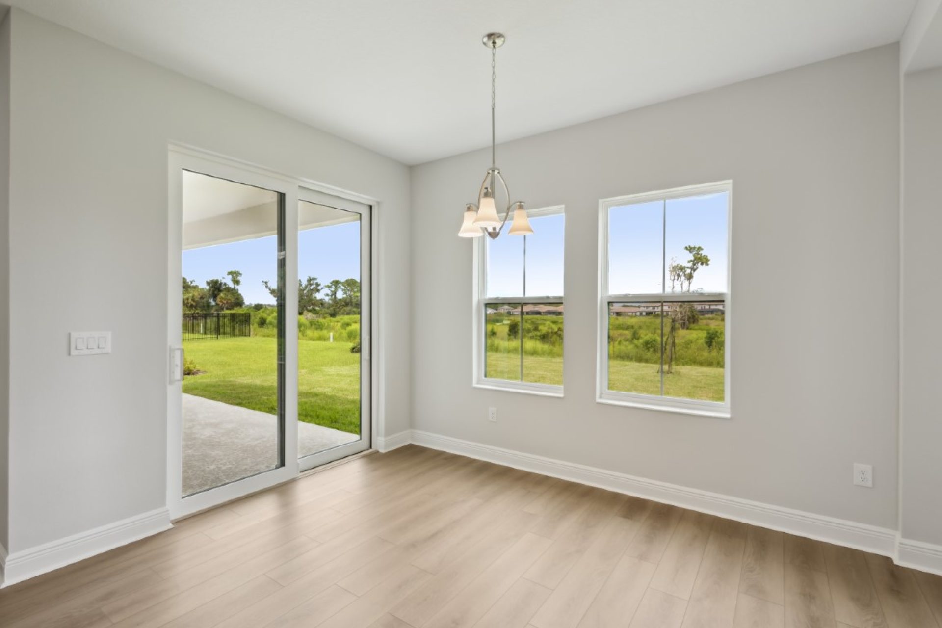 8518 Dove Bog Ter - Grand Room