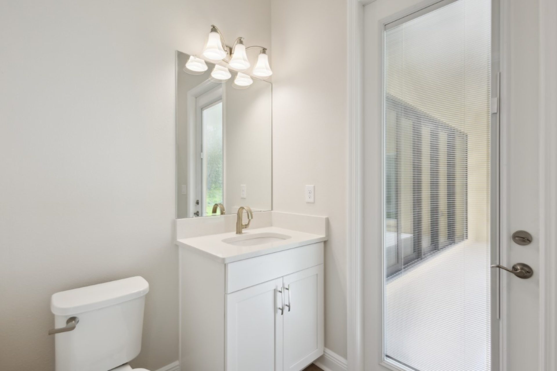 12829 Daleridge Pl - Secondary Bathroom