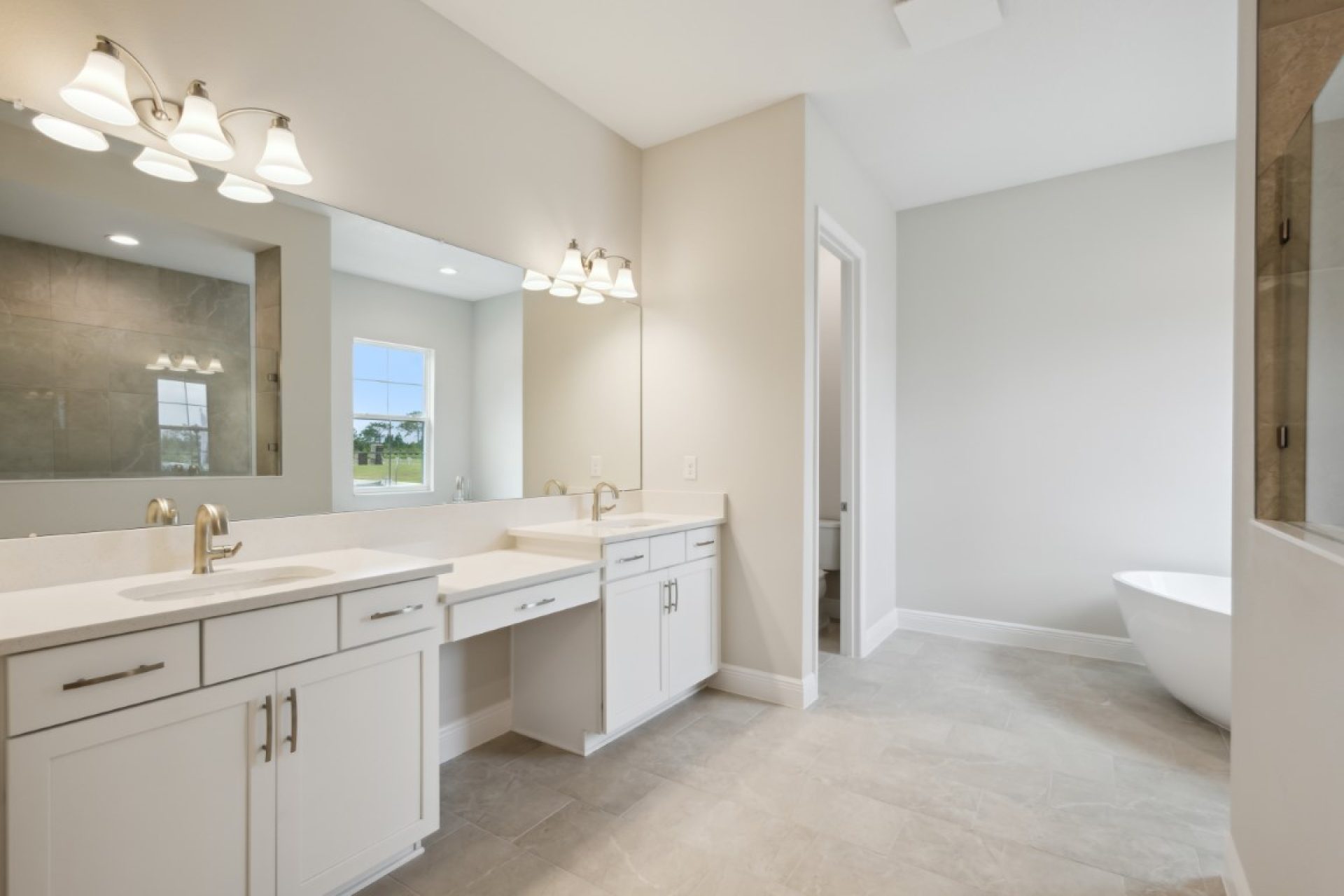 12829 Daleridge Pl - Owners Retreat Bathroom