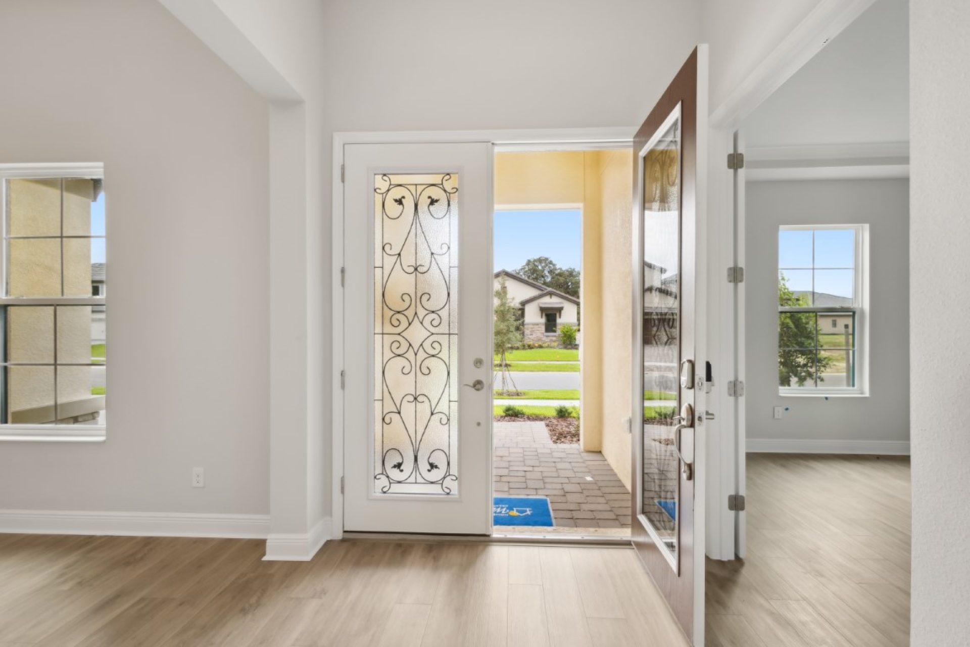 12829 Daleridge Pl - Foyer