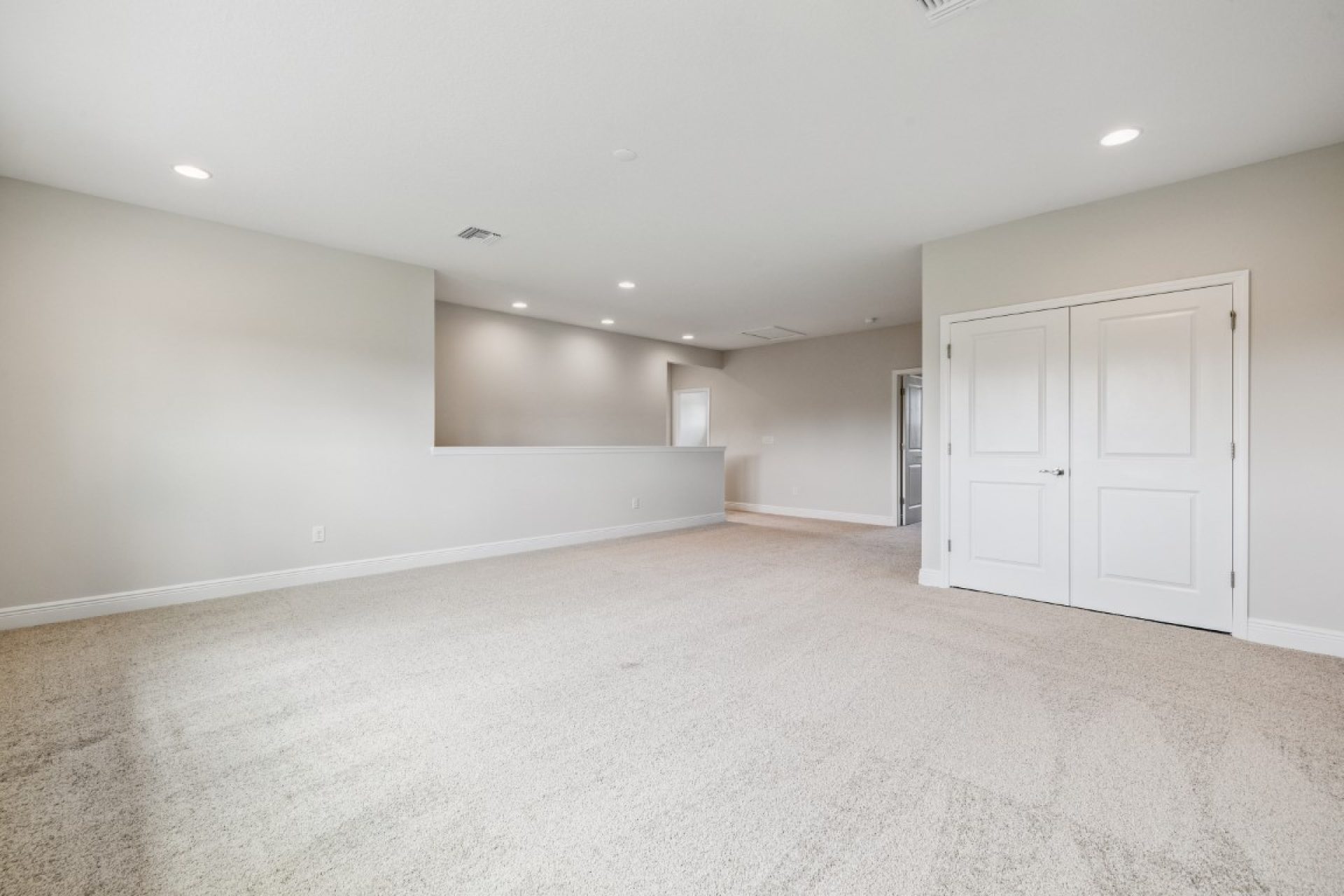 8822 Eastwyck Dr - Bonus Room