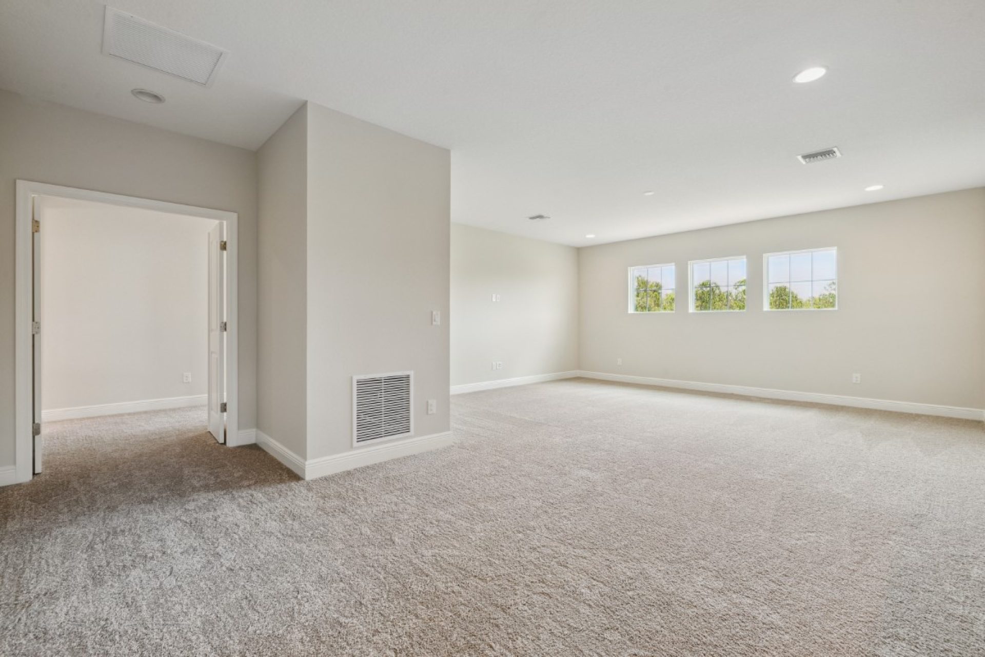 8822 Eastwyck Dr - Bonus Room