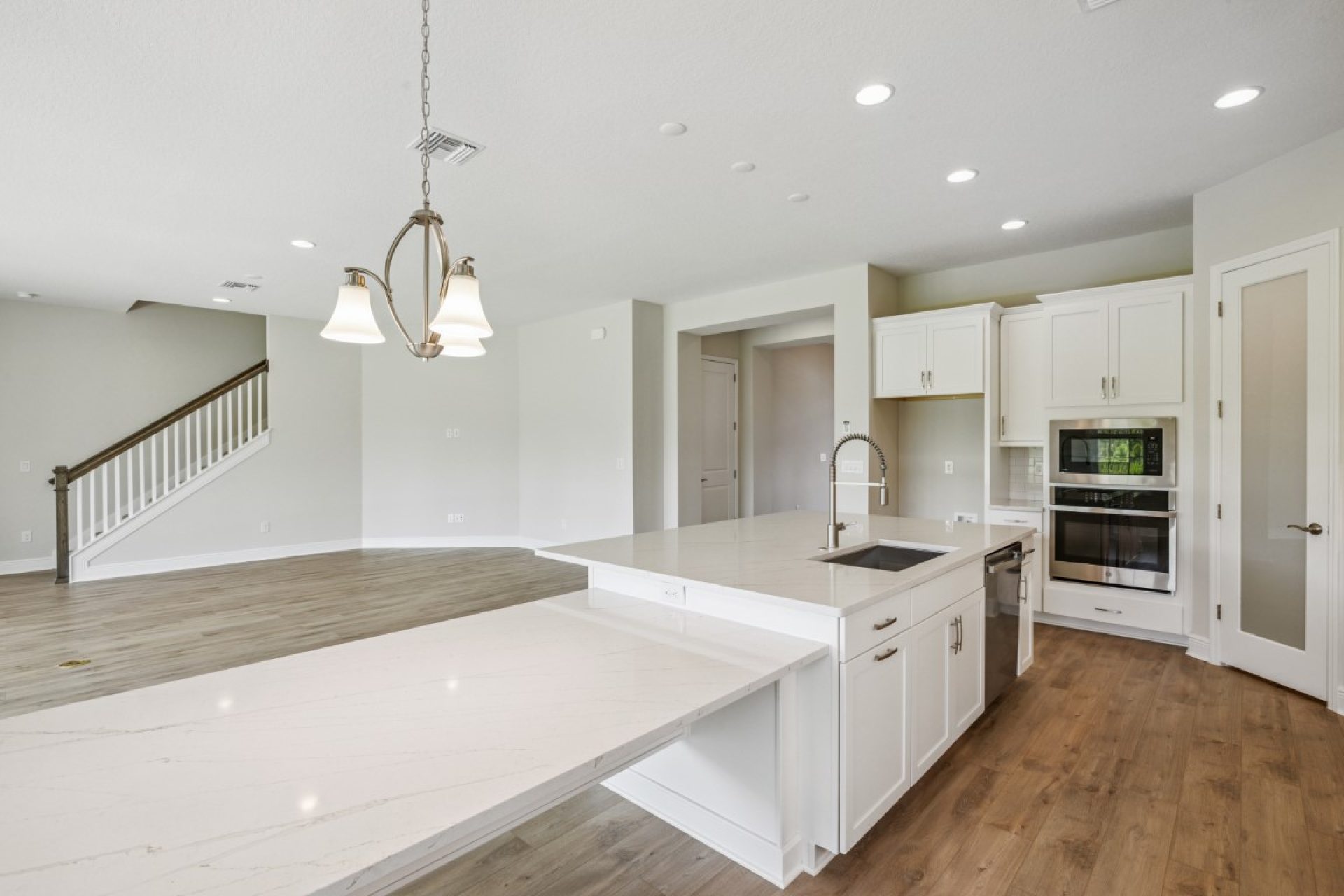 8822 Eastwyck Dr - Gourmet Kitchen