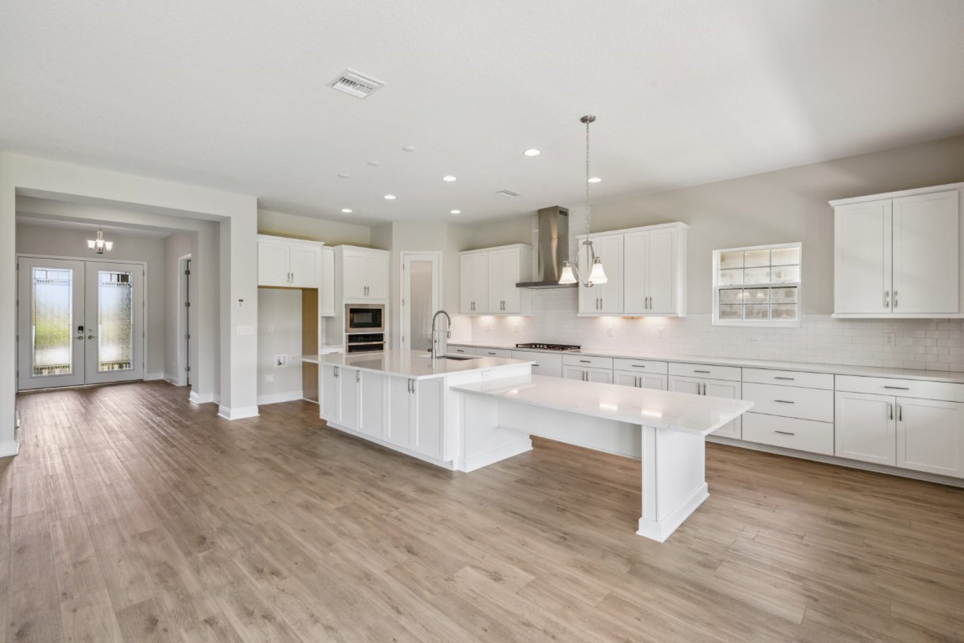 8822 Eastwyck Dr - Gourmet Kitchen