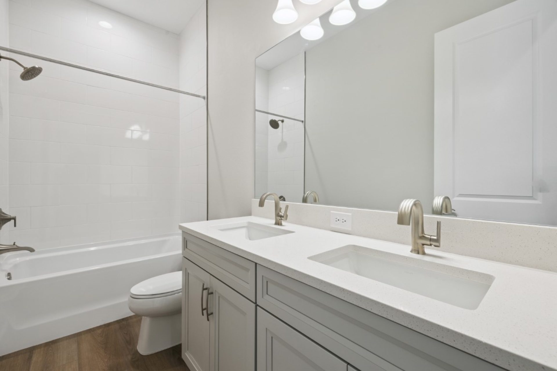166 Hidden Estates Ct - Secondary Bathroom