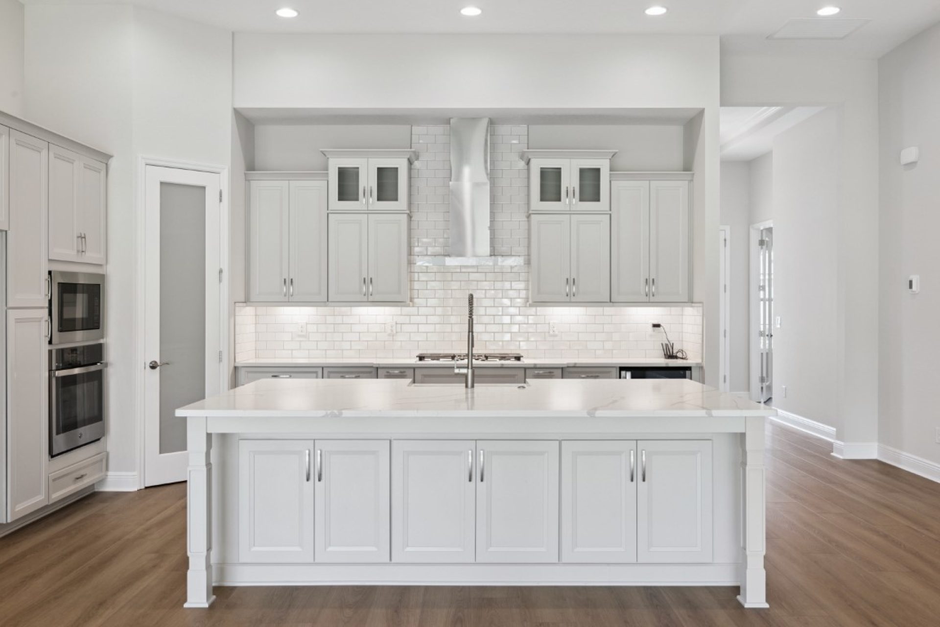 166 Hidden Estates Ct - Gourmet Kitchen