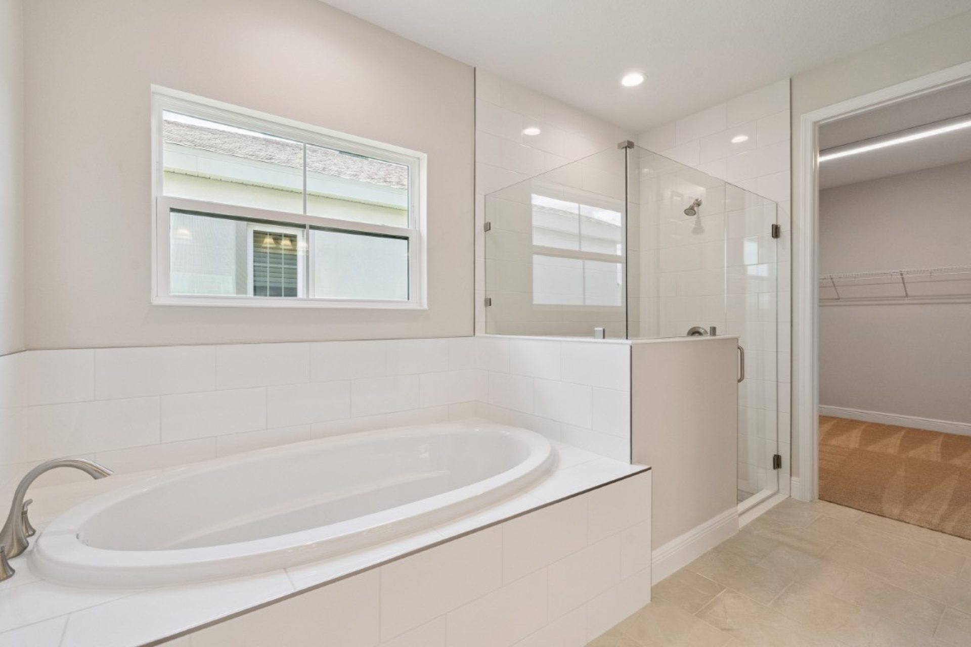 5286 Wolf Crk Dr Apollo Beach FL - Owner's Retreat Bathroom