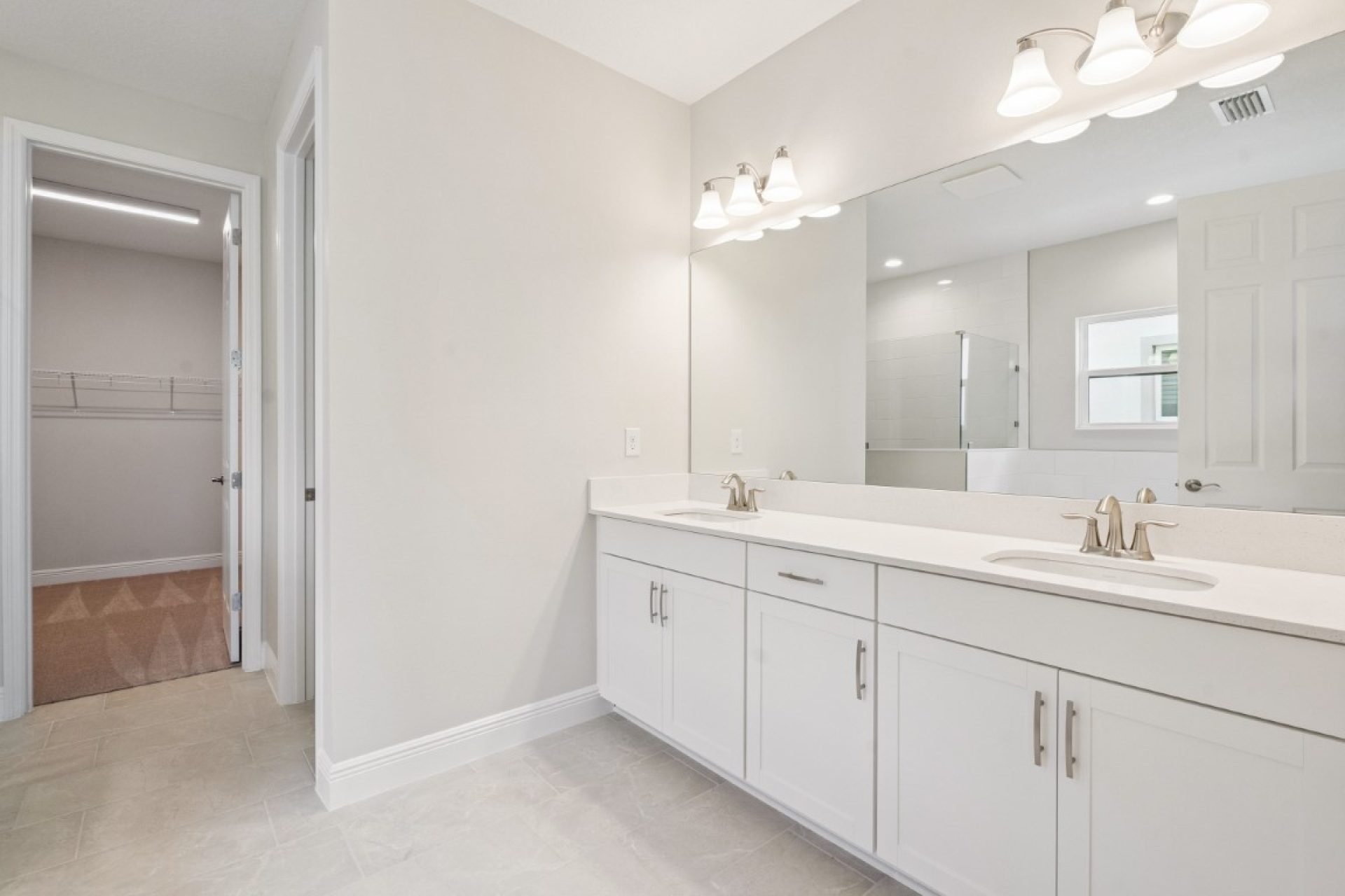 5286 Wolf Crk Dr Apollo Beach FL - Owner's Retreat Bathroom