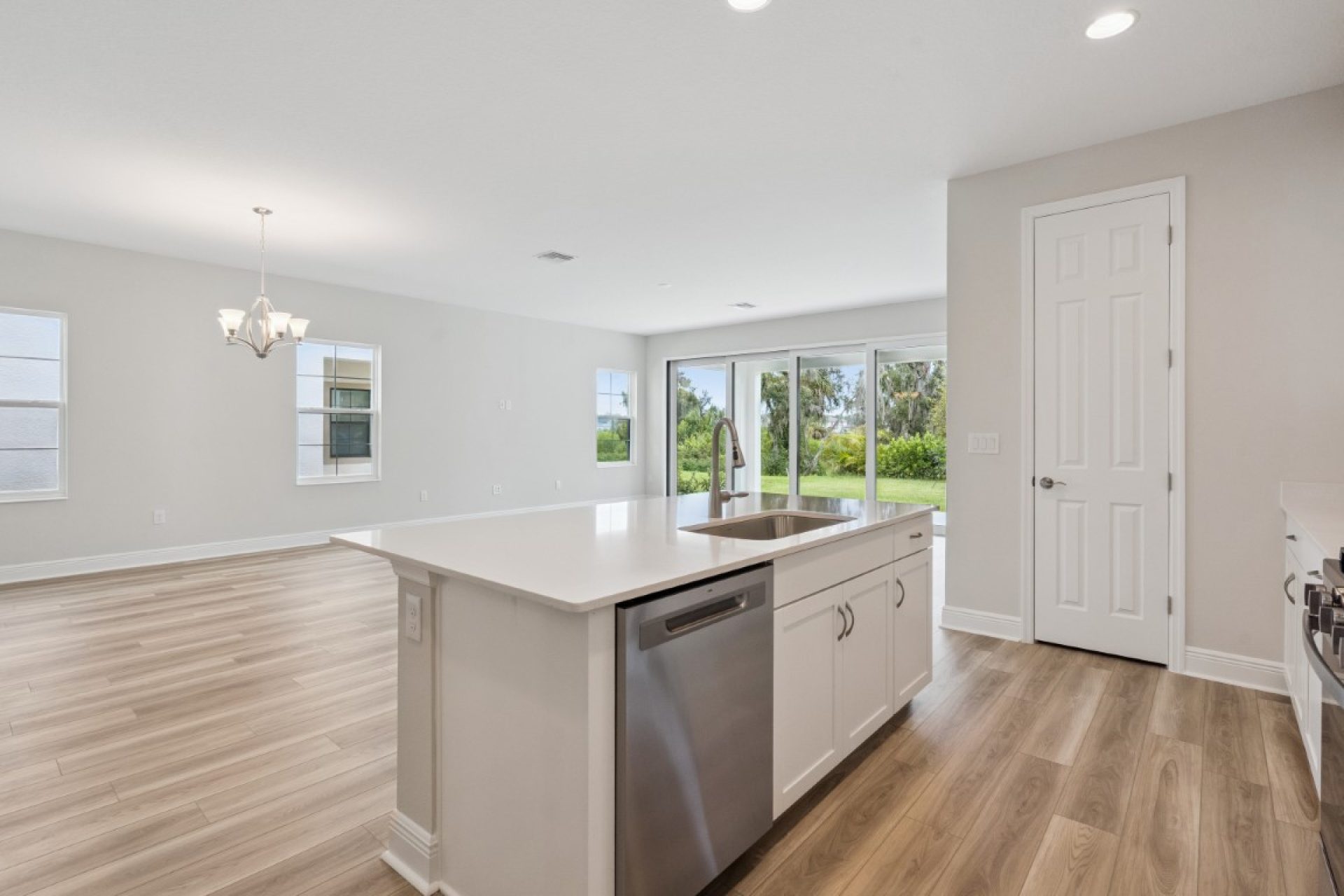 8506 Dove Bog Ter - Gourmet Kitchen