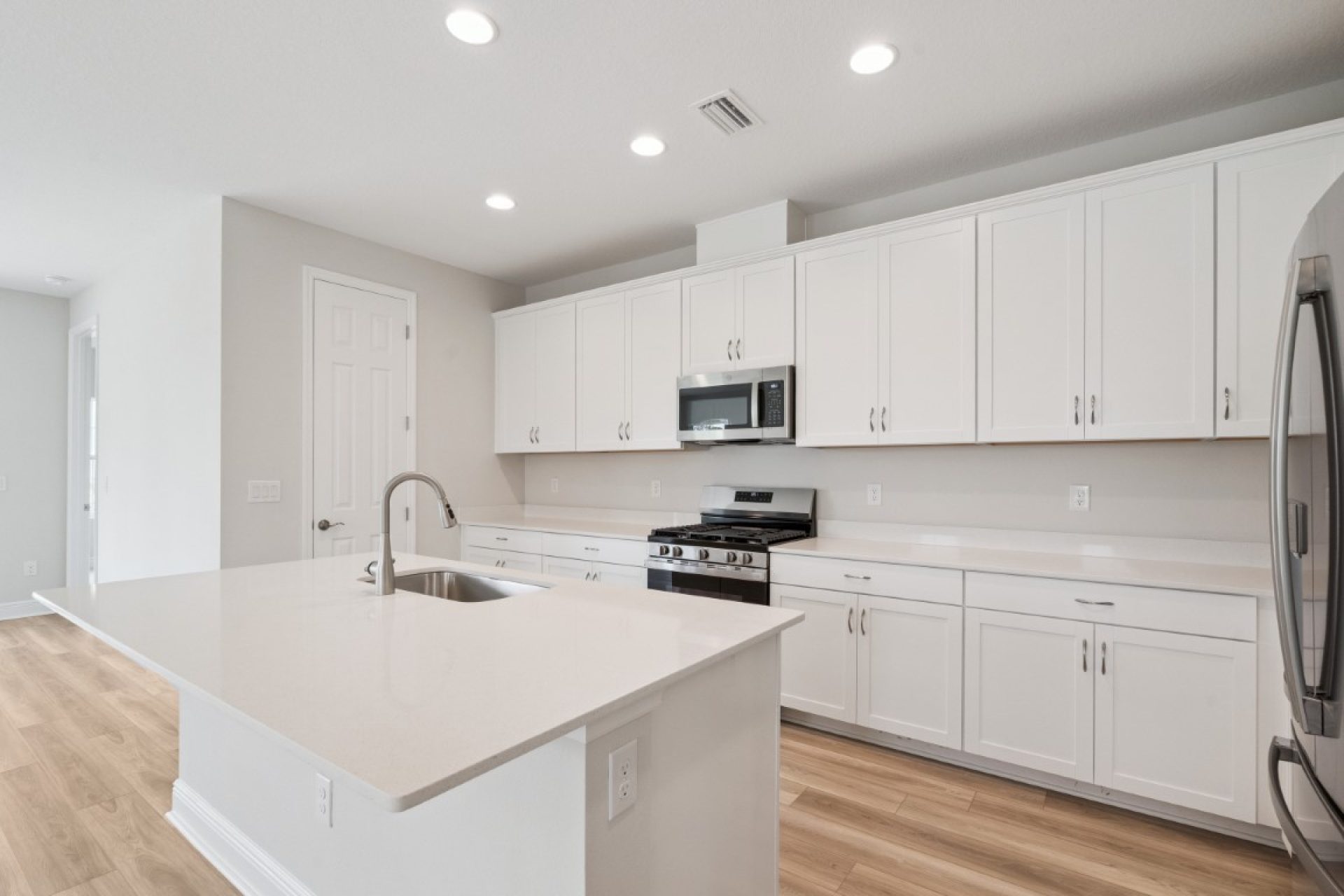 8506 Dove Bog Ter - Gourmet Kitchen
