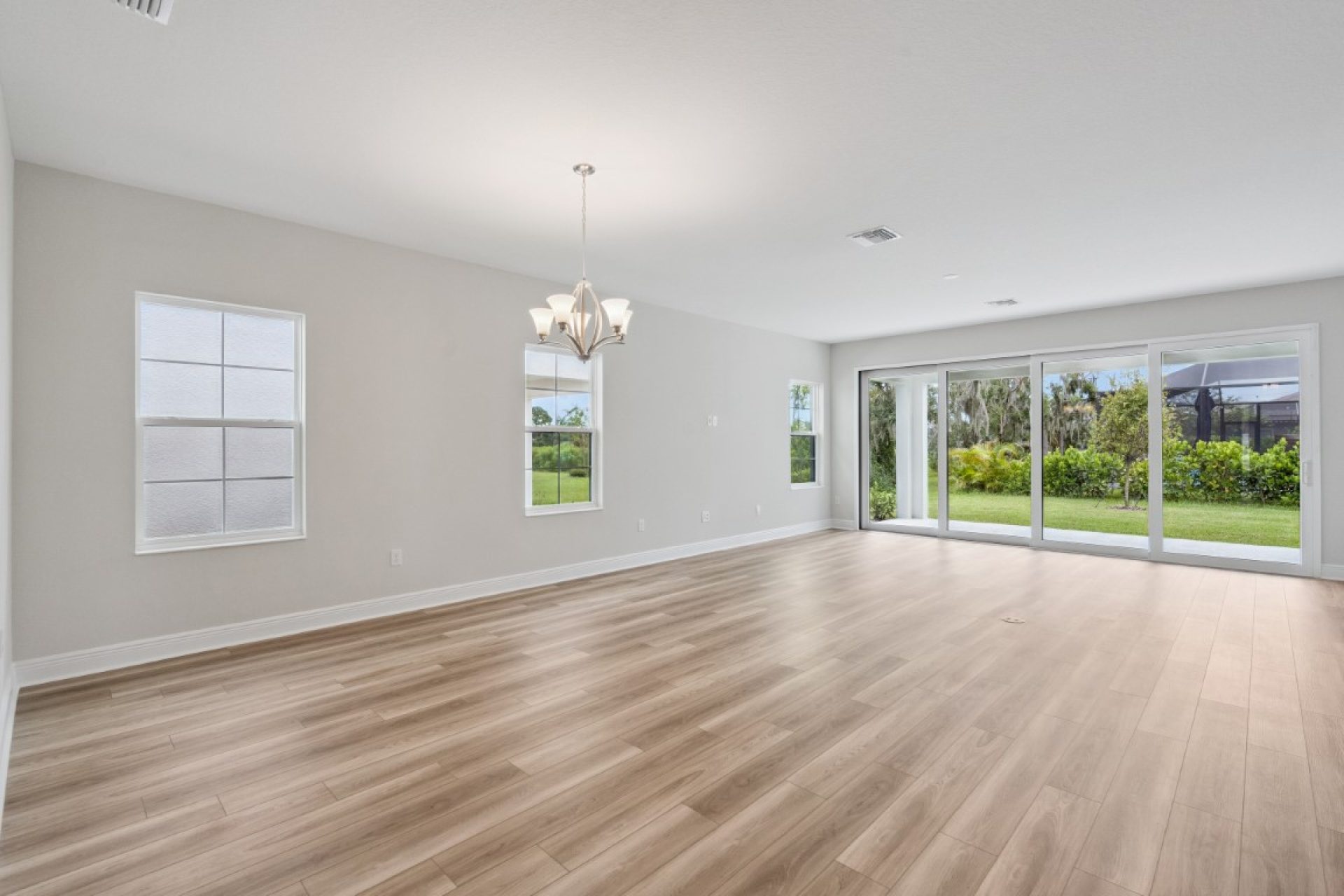 8506 Dove Bog Ter - Grand Room