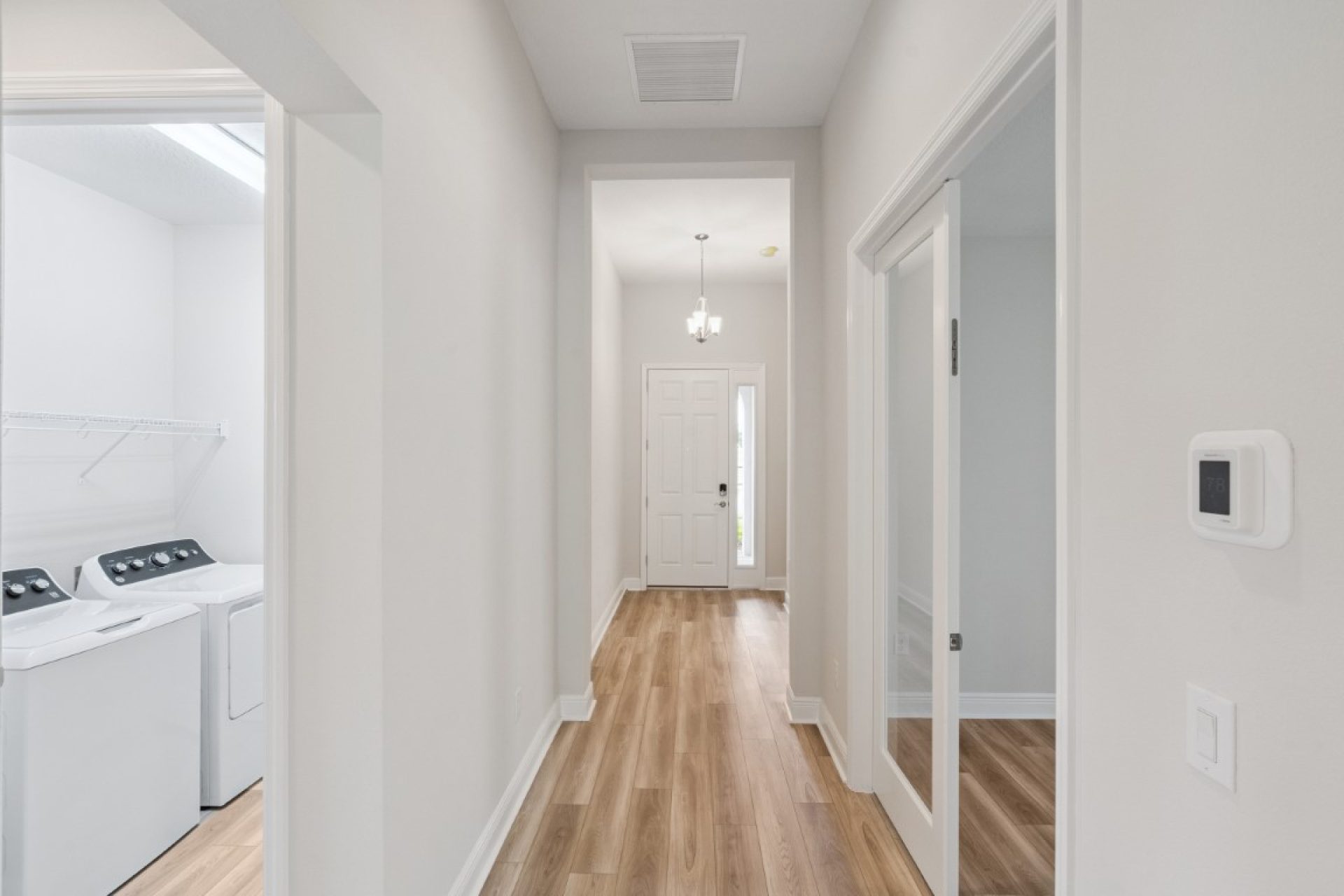 8506 Dove Bog Ter - Foyer