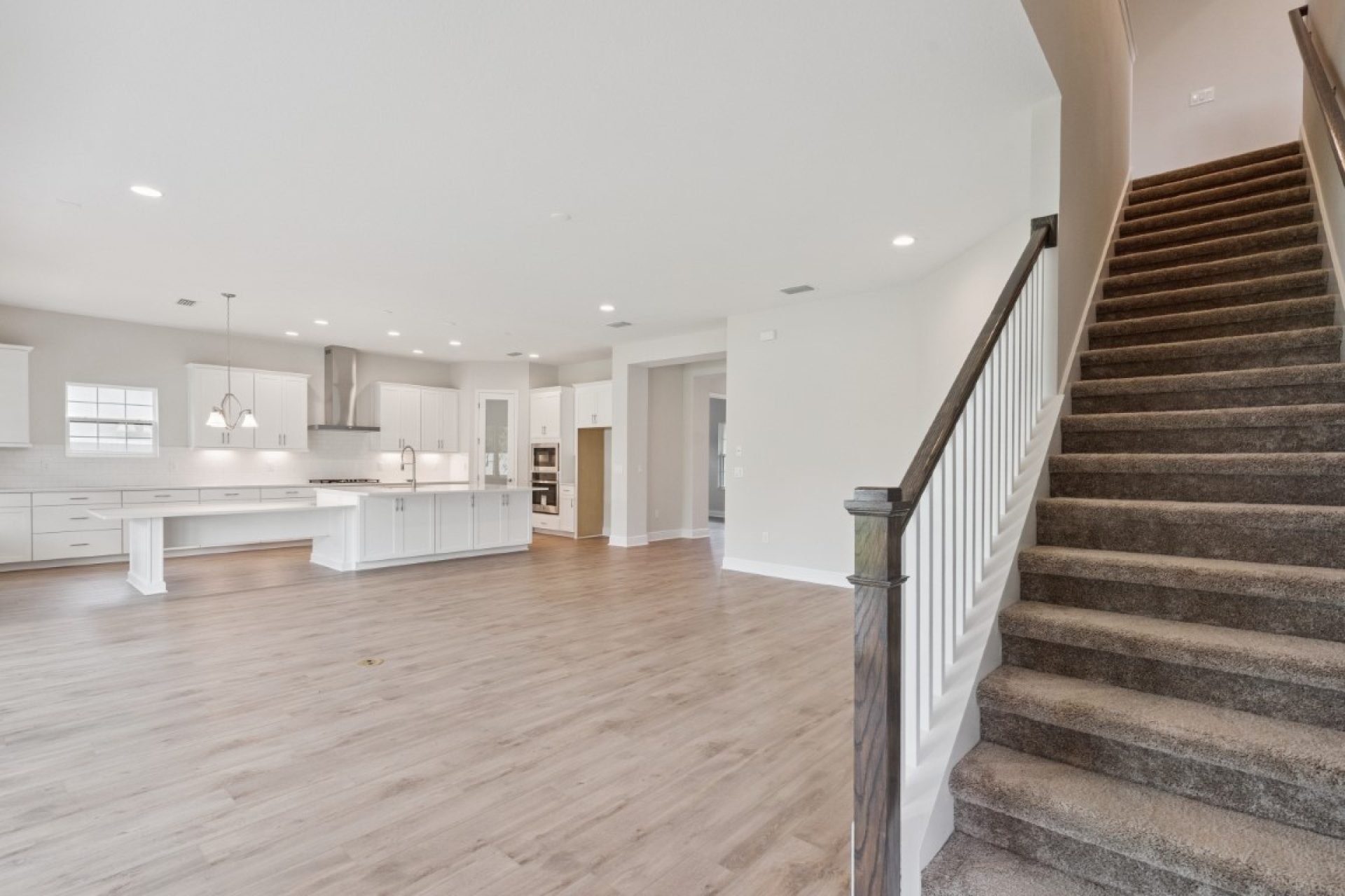 13106 Homestead Ln - Gourmet Kitchen Grand Room