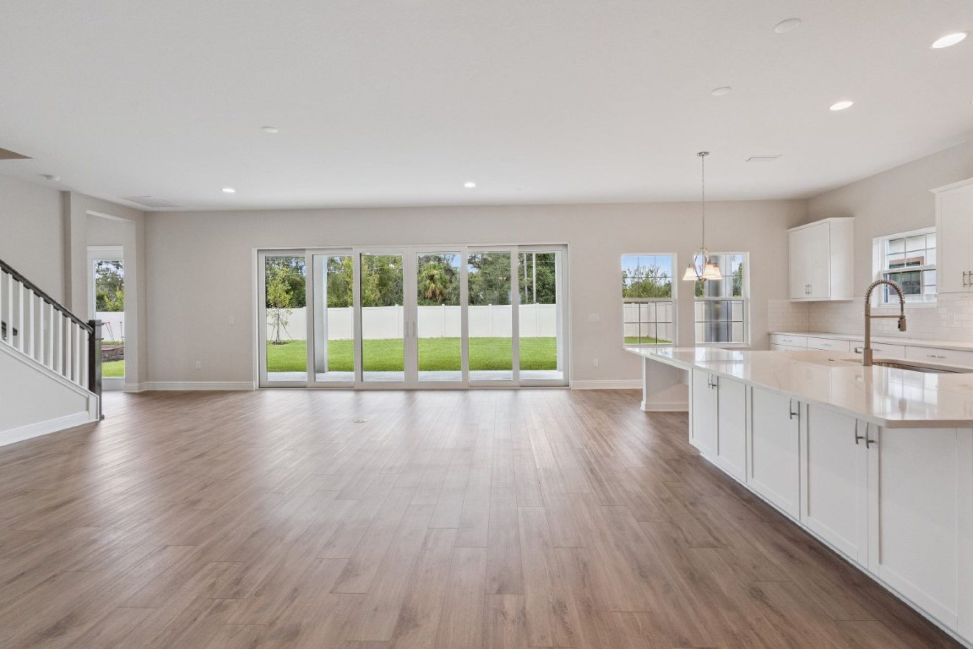 13106 Homestead Ln - Gourmet Kitchen Grand Room