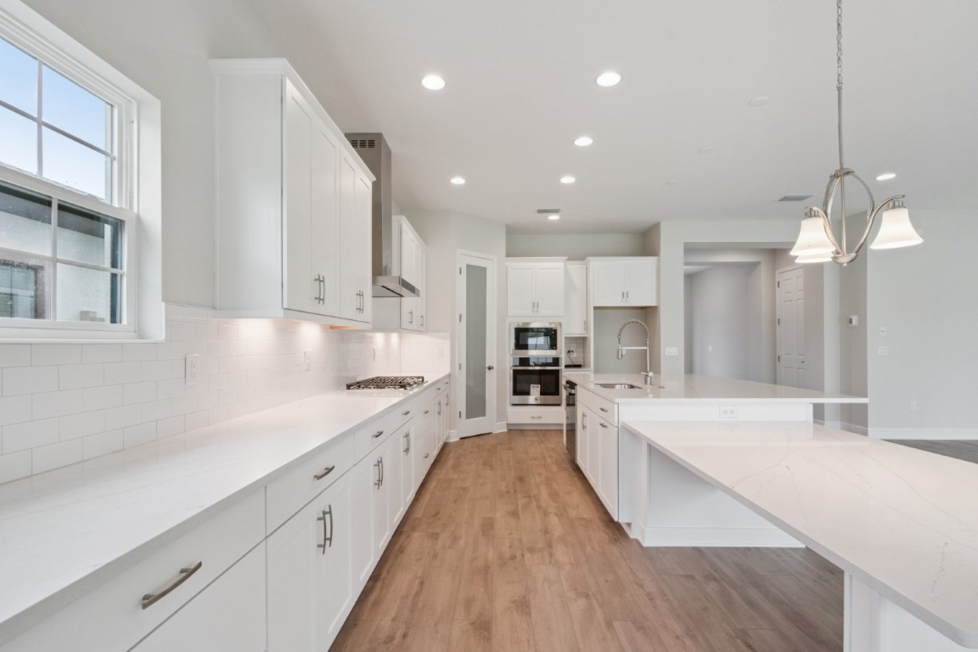 13106 Homestead Ln - Gourmet Kitchen