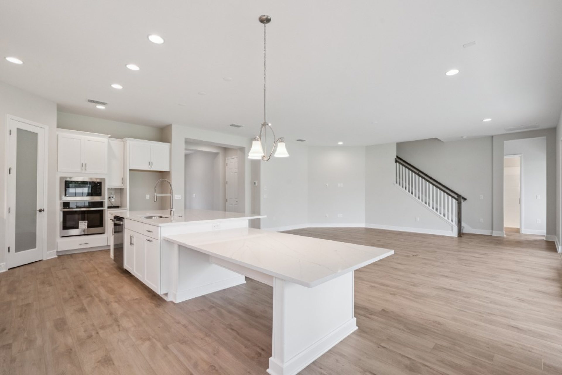 13106 Homestead Ln - Gourmet Kitchen and Grand Room