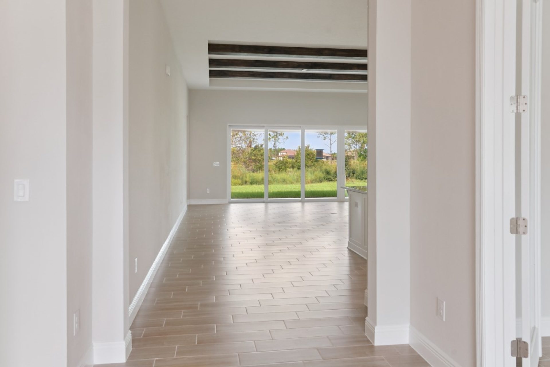 35418 Big Hawk Dr - Foyer