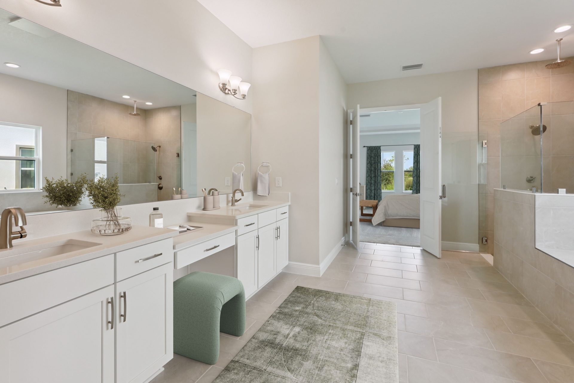 35418 Big Hawk - Owner's Bathroom