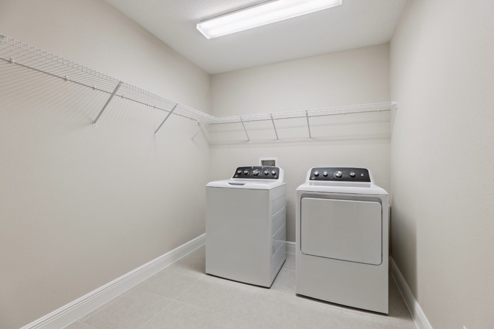 9699 Surrey Rose Dr - Laundry Room