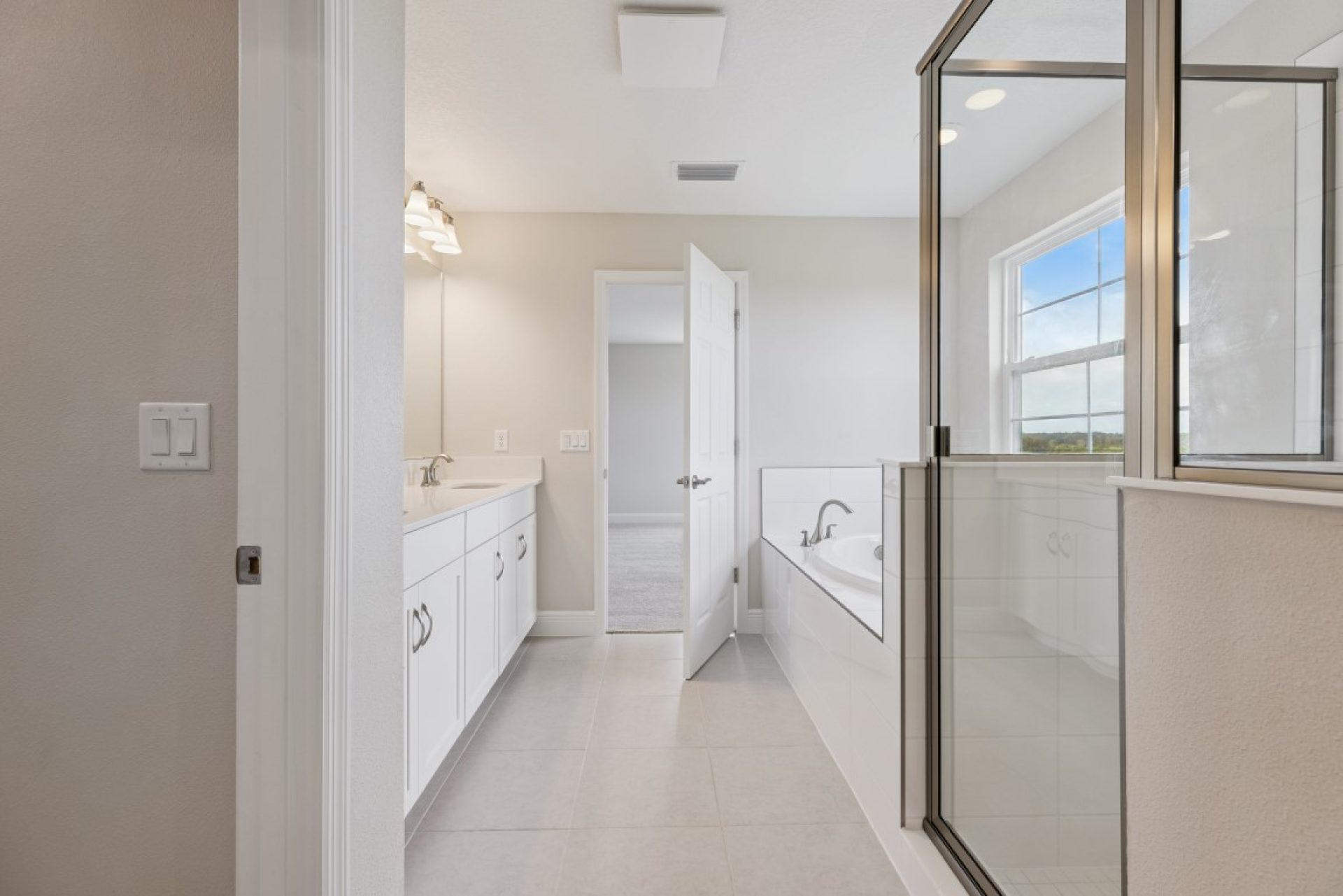 9699 Surrey Rose Dr - Owner's Retreat