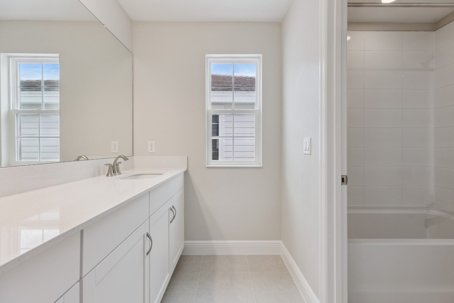 9699 Surrey Rose Dr - Bath 3