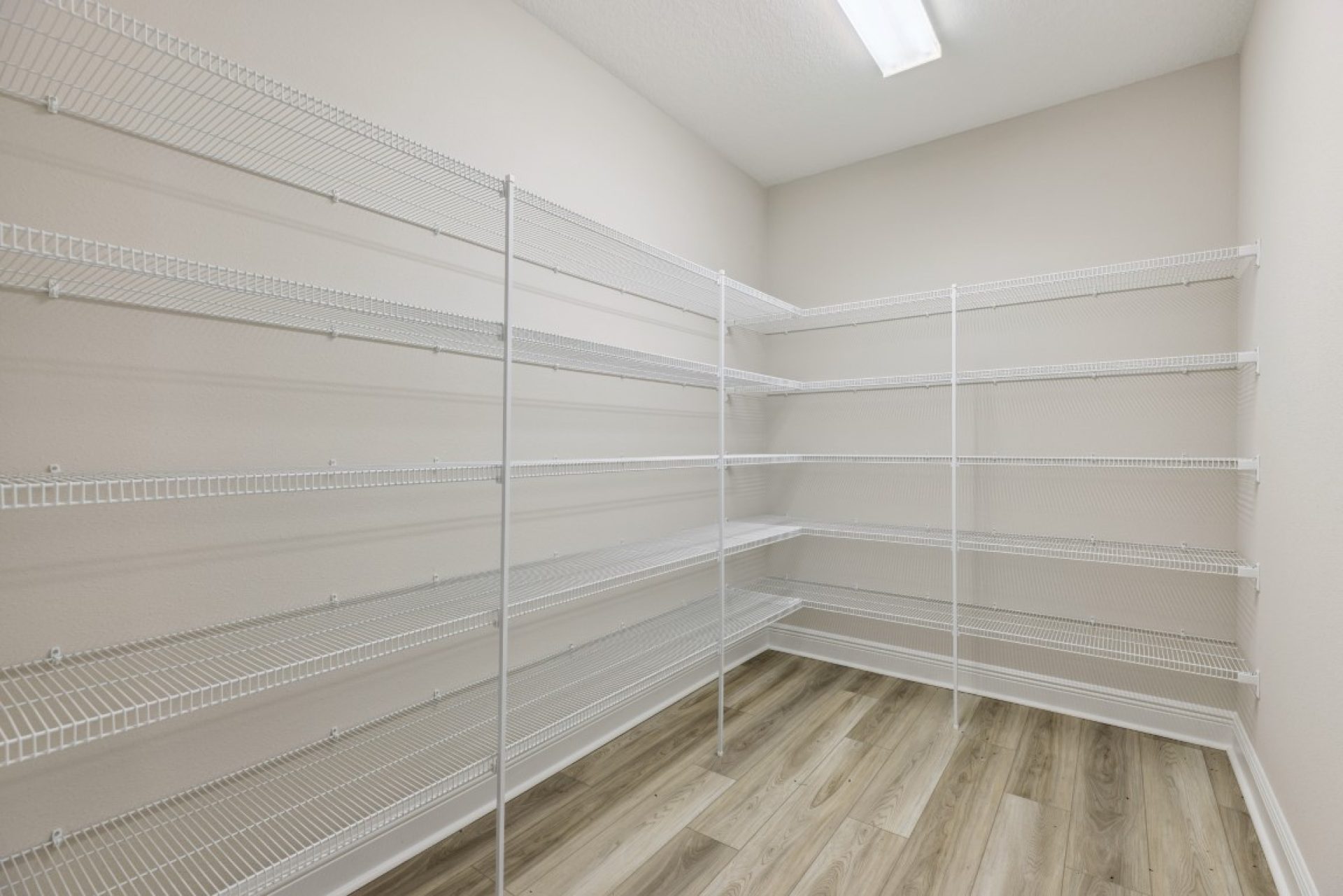 9699 Surrey Rose Dr - Pantry