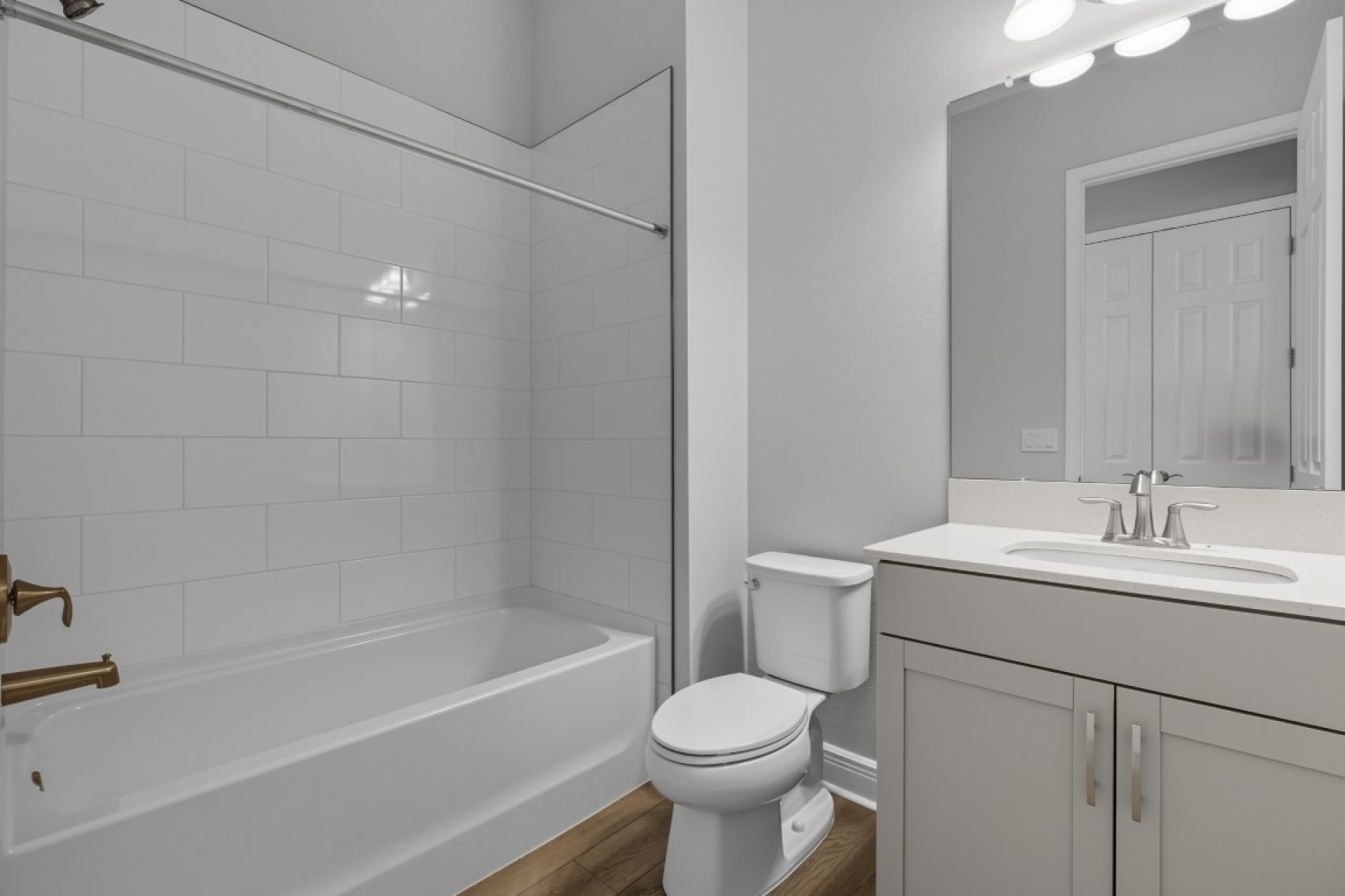 10321 Surrey Rose Dr - Bath 3