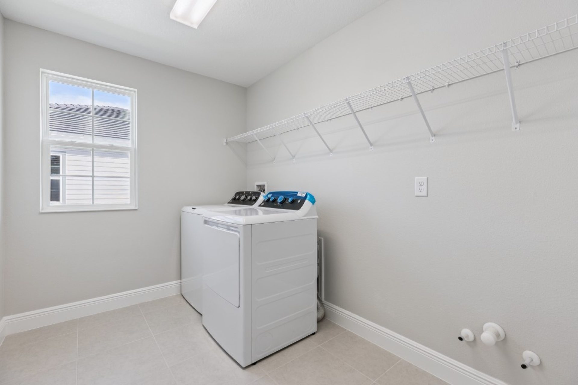 9711 Surrey Rose Dr - Laundry Room