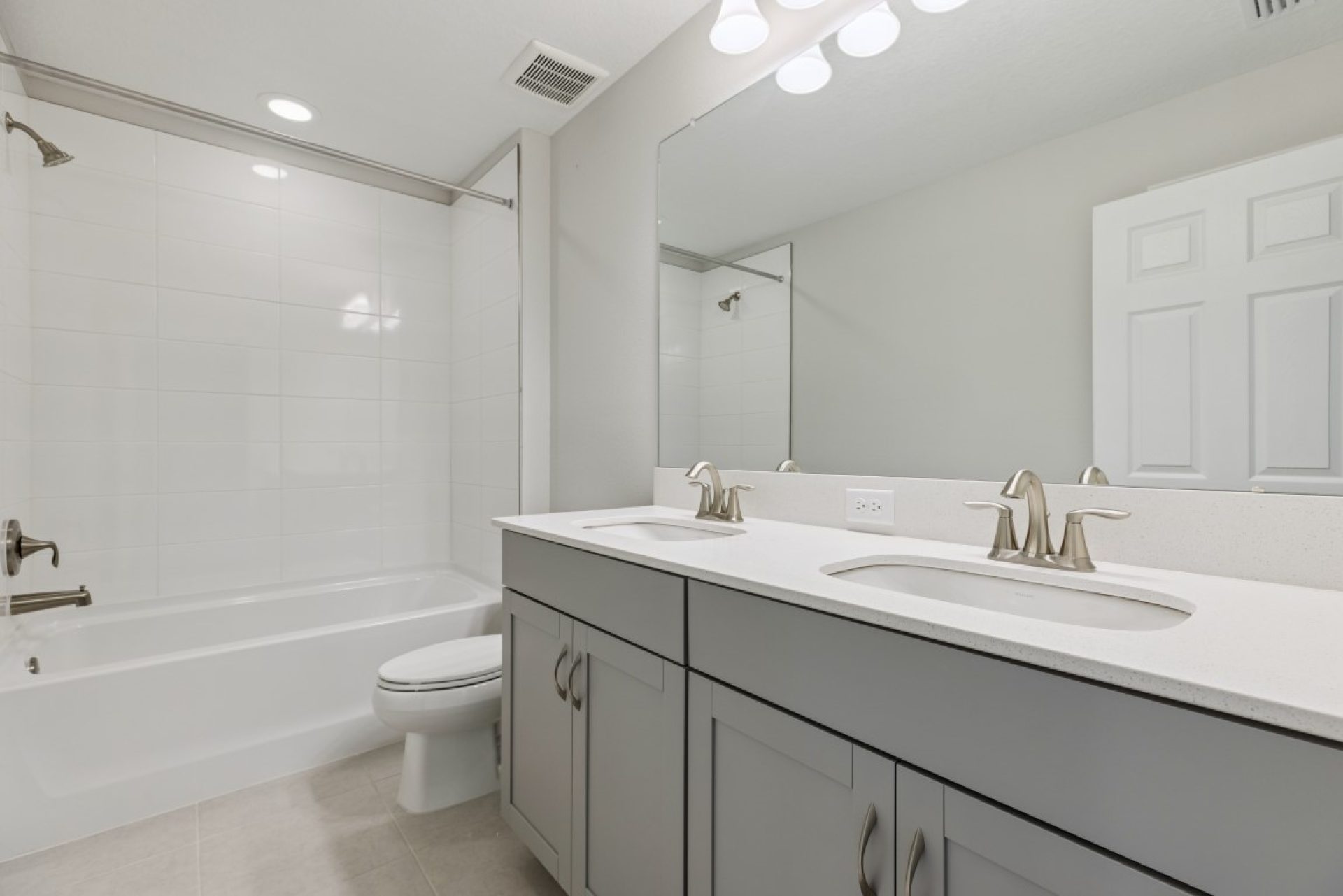 9711 Surrey Rose Dr - Bath 3