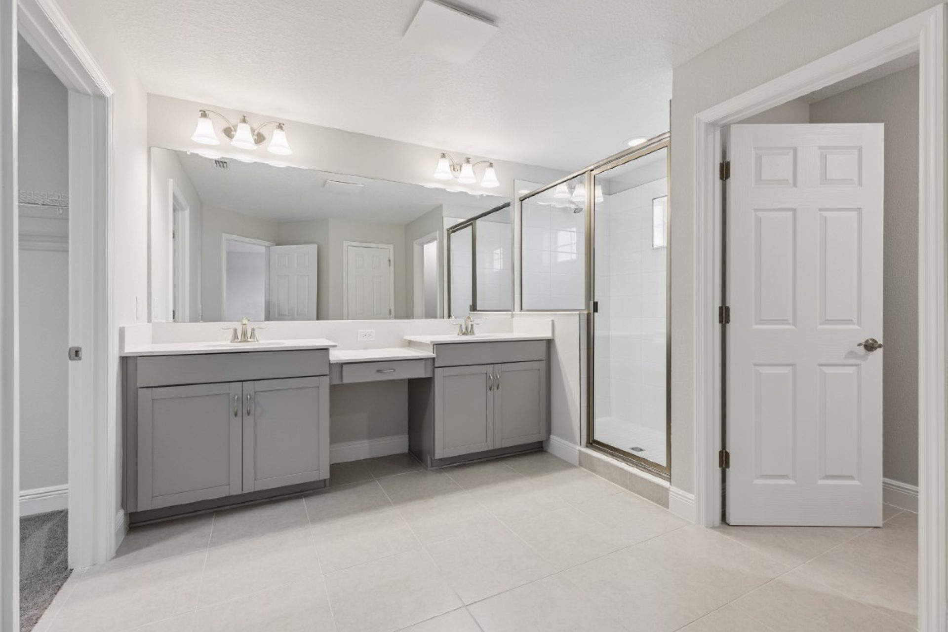 9711 Surrey Rose Dr - Owner's Bath