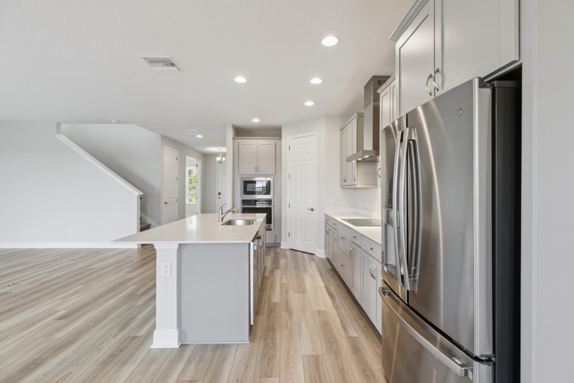 9711 Surrey Rose Dr - Gourmet Kitchen