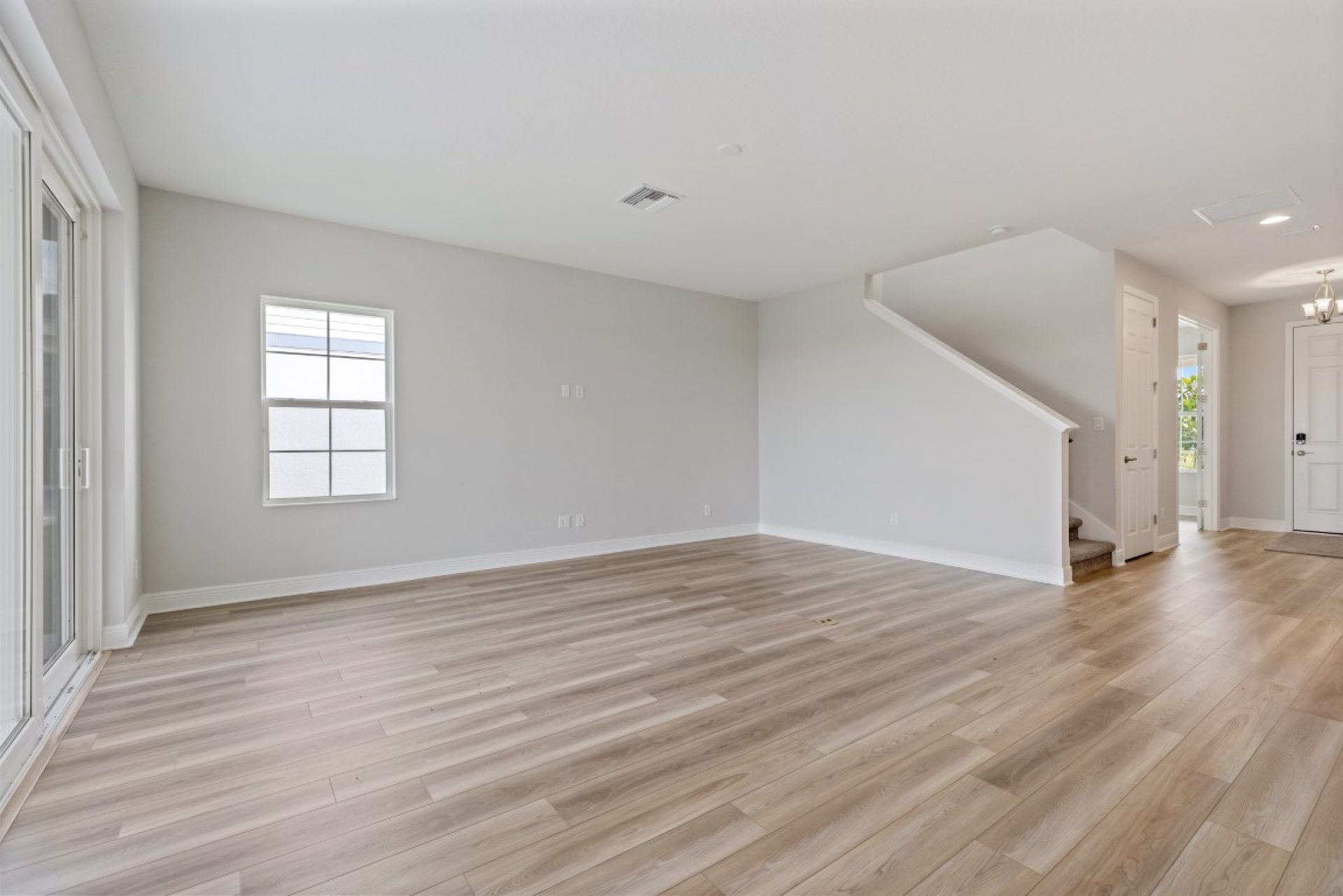 9711 Surrey Rose Dr - Grand Room