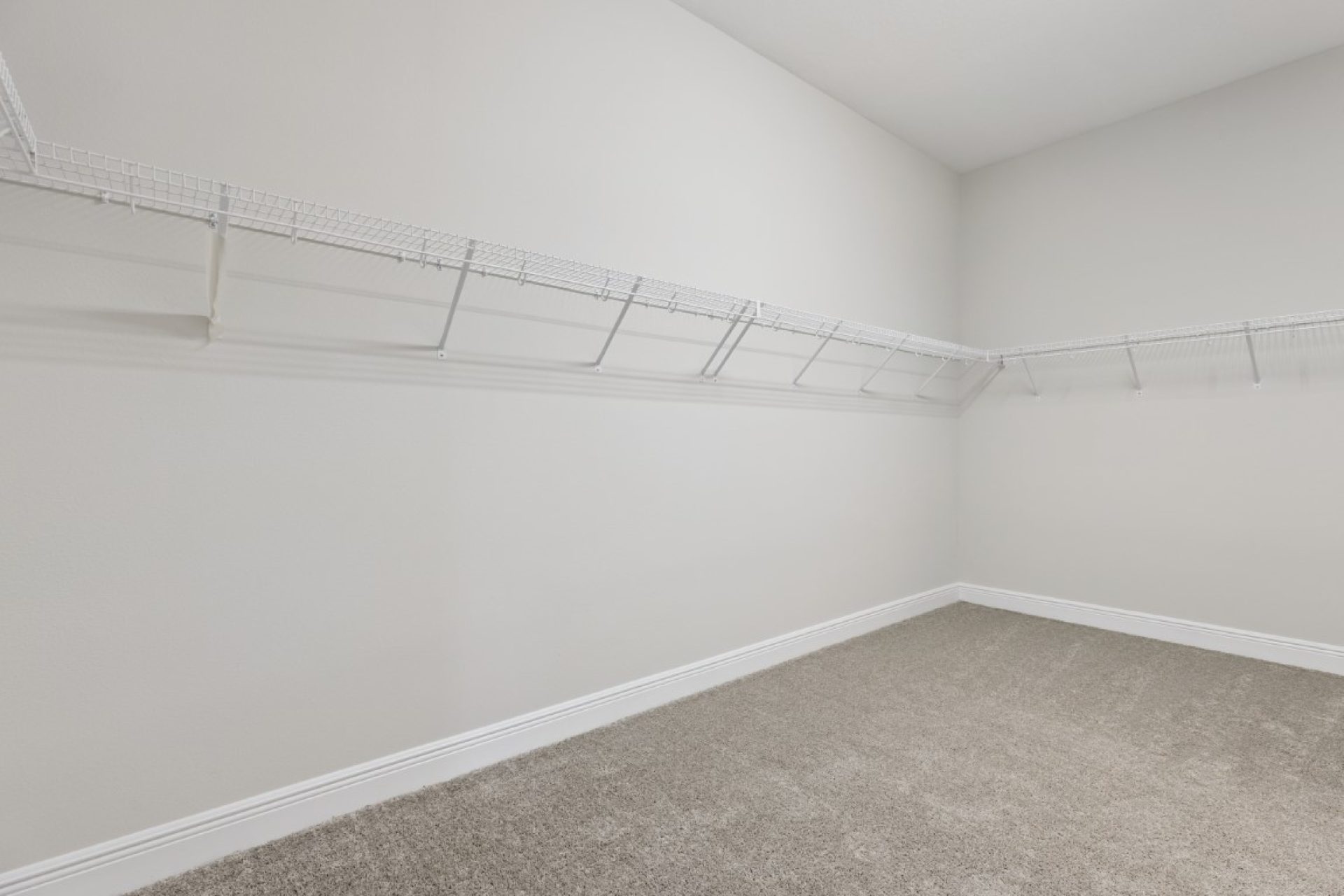 14838 Rider Pass Dr - Owner's Walk in Closet