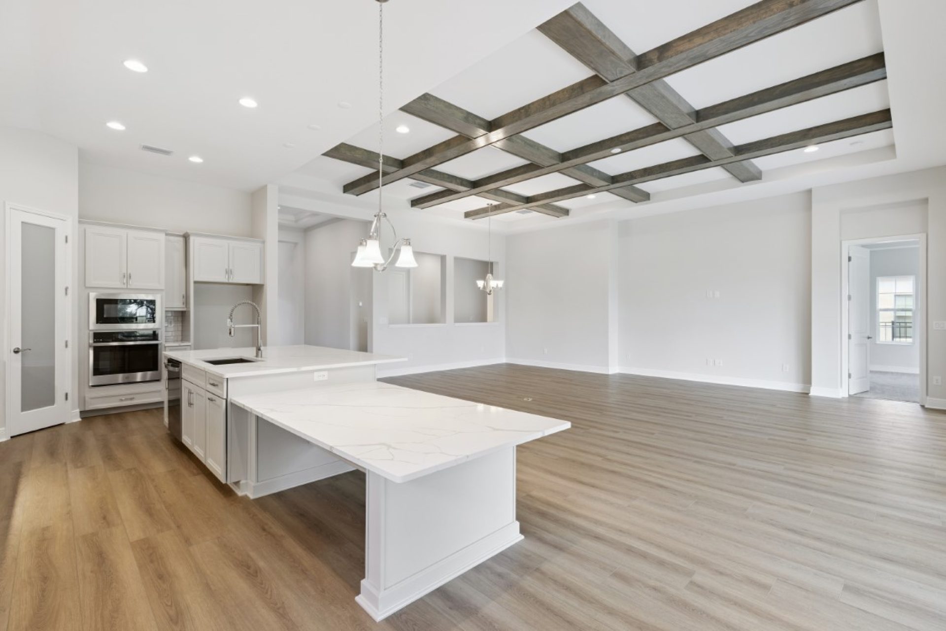 14838 Rider Pass Dr - Gourmet Kitchen