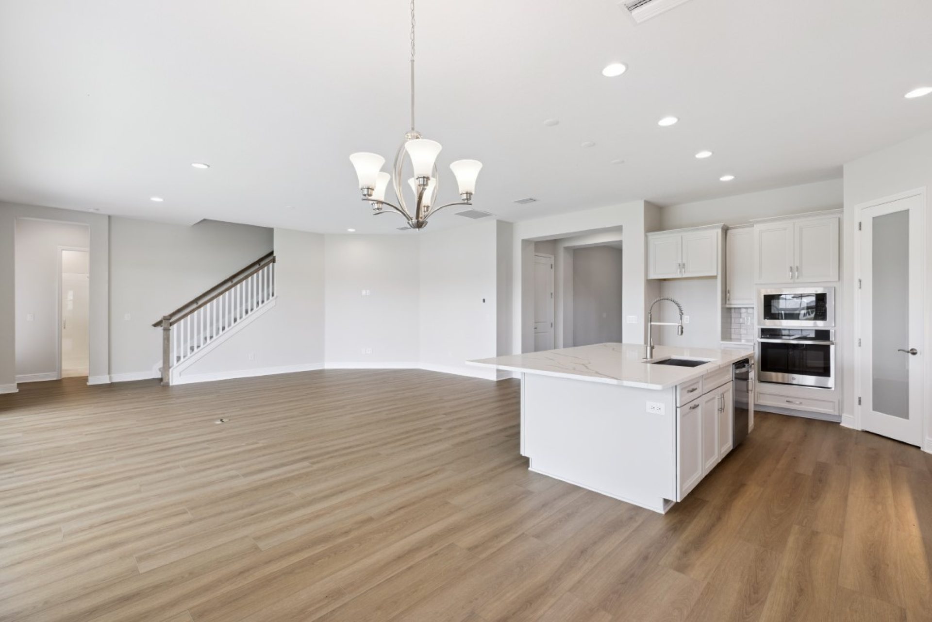 15009 Rider Pass Dr - Gourmet Kitchen and Grand Room