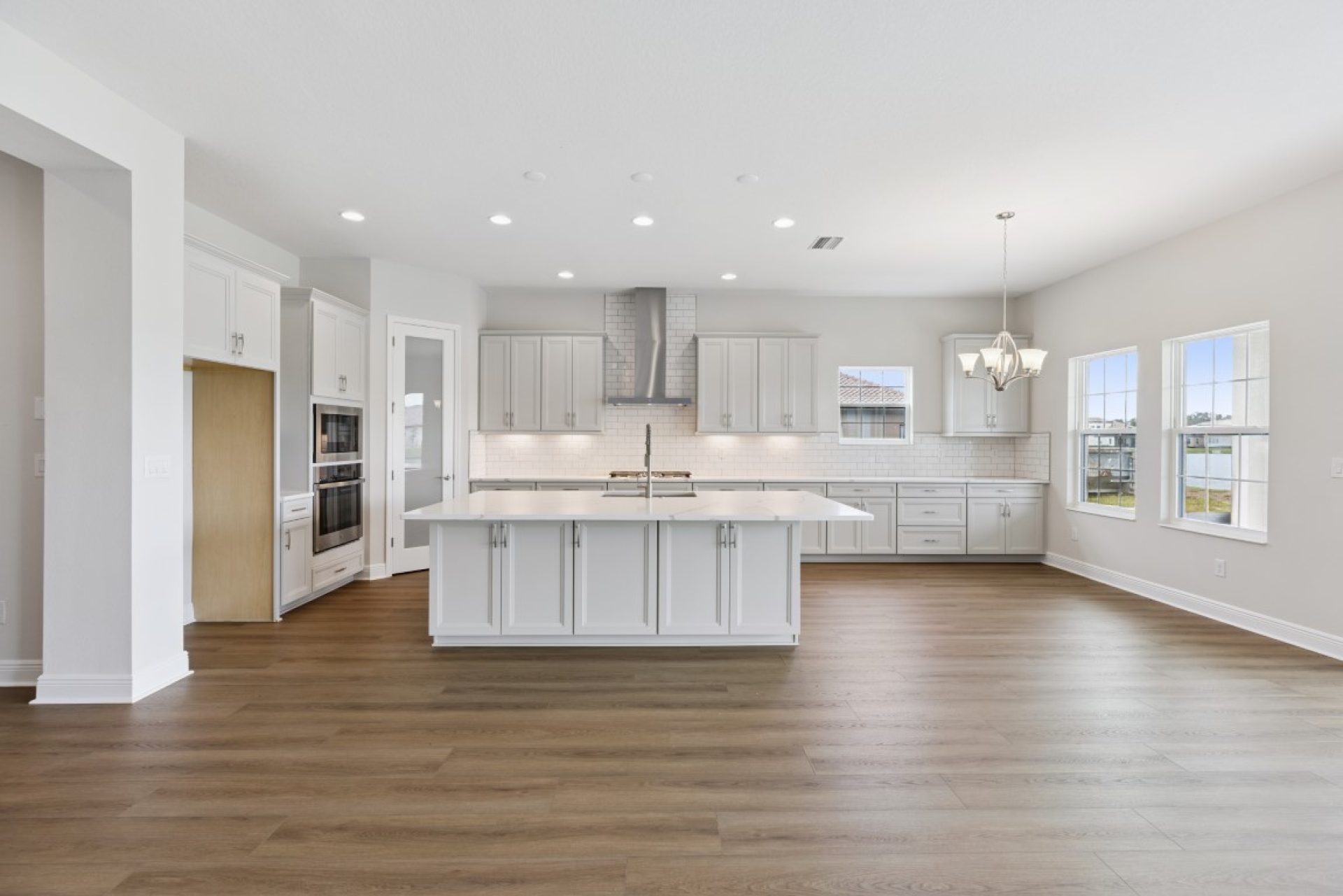 15009 Rider Pass Dr - Gourmet Kitchen