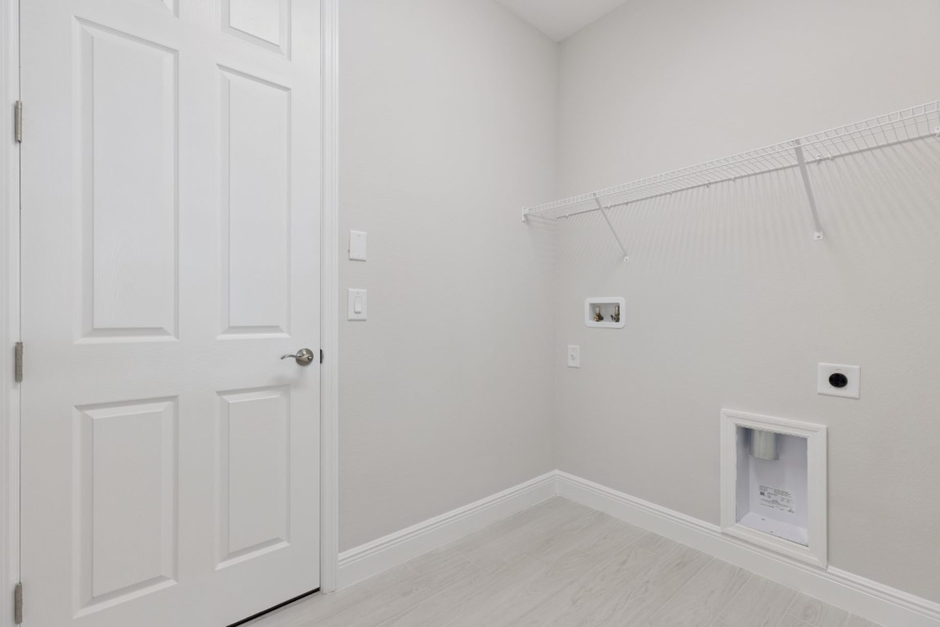 13050 Long Vly-Cir - Laundry Room